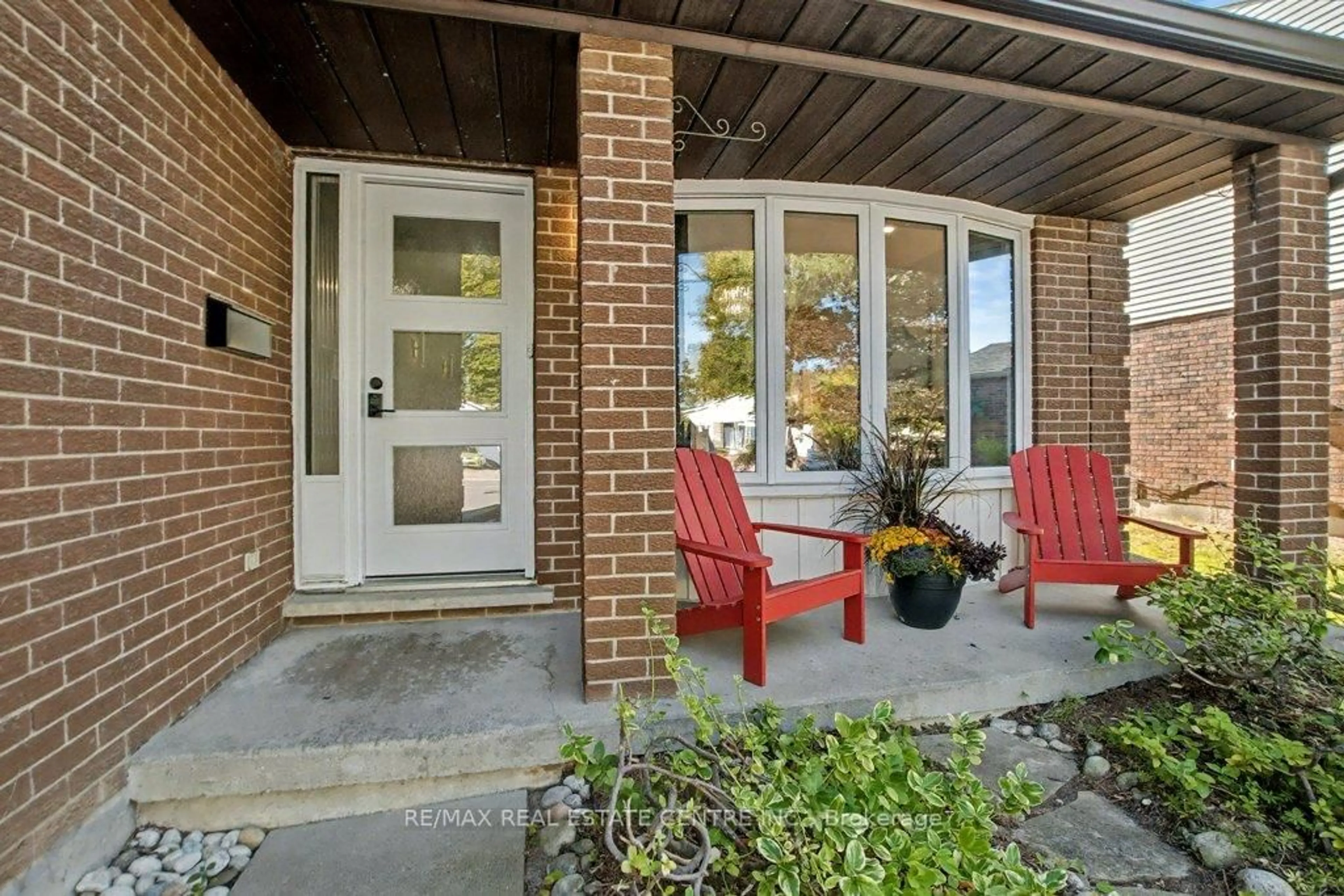 Unknown for 166 Westvale Dr, Waterloo Ontario N2T 1C2