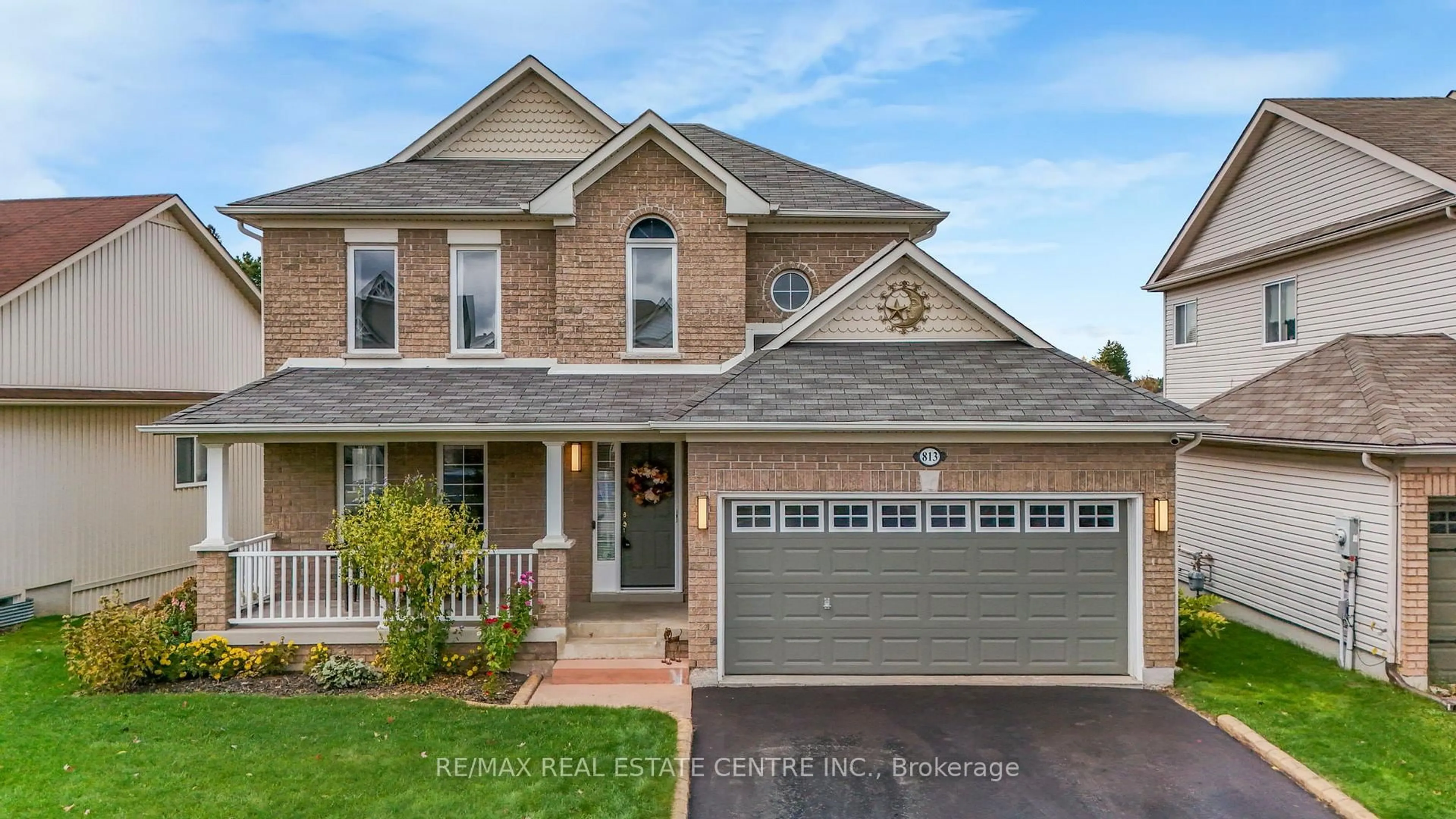Home with brick exterior material, street for 813 Greenwood Cres, Shelburne Ontario L9V 3C8