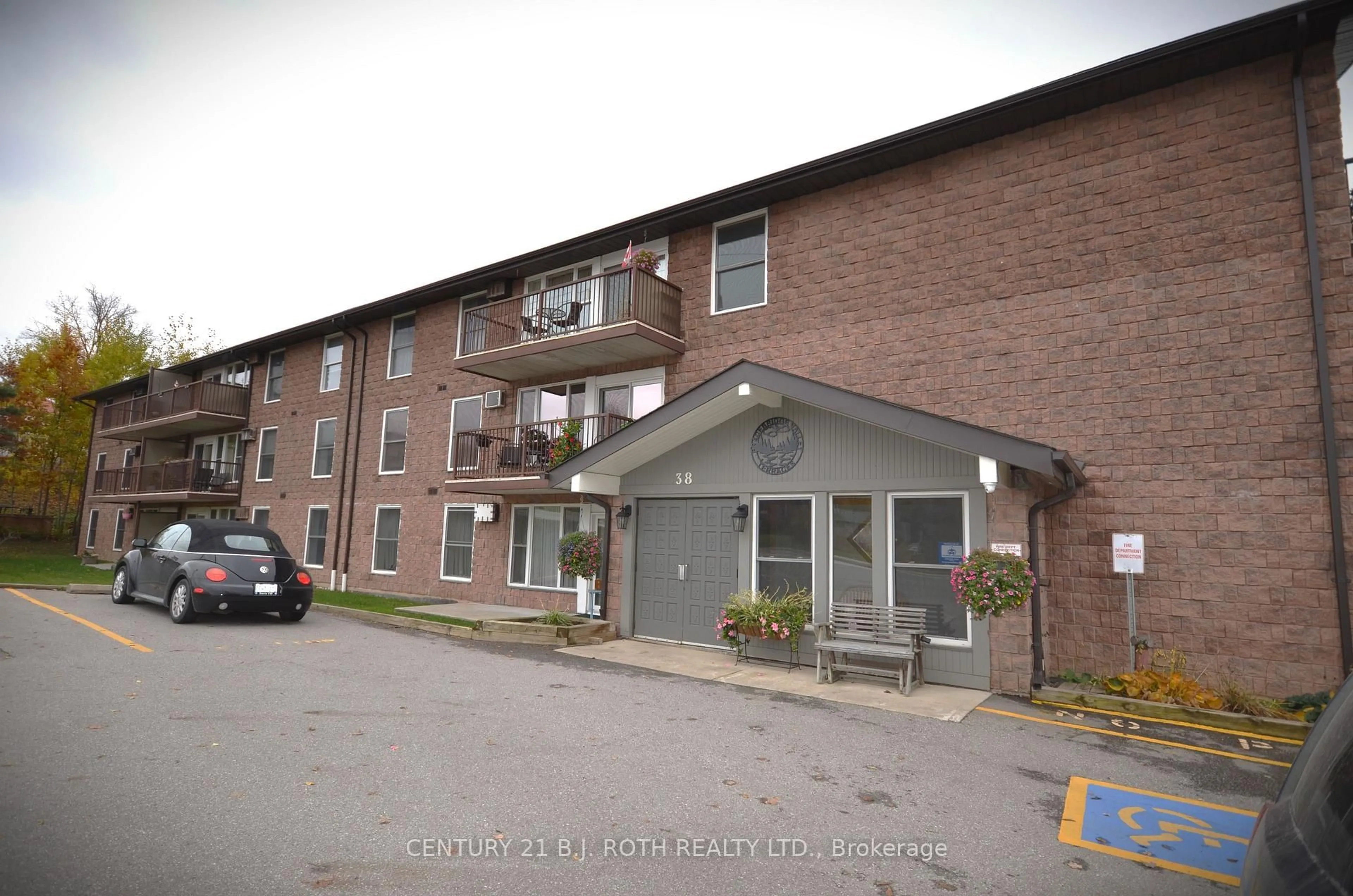 Unknown for 38 MONCK Rd #206, Bracebridge Ontario P1L 1P4