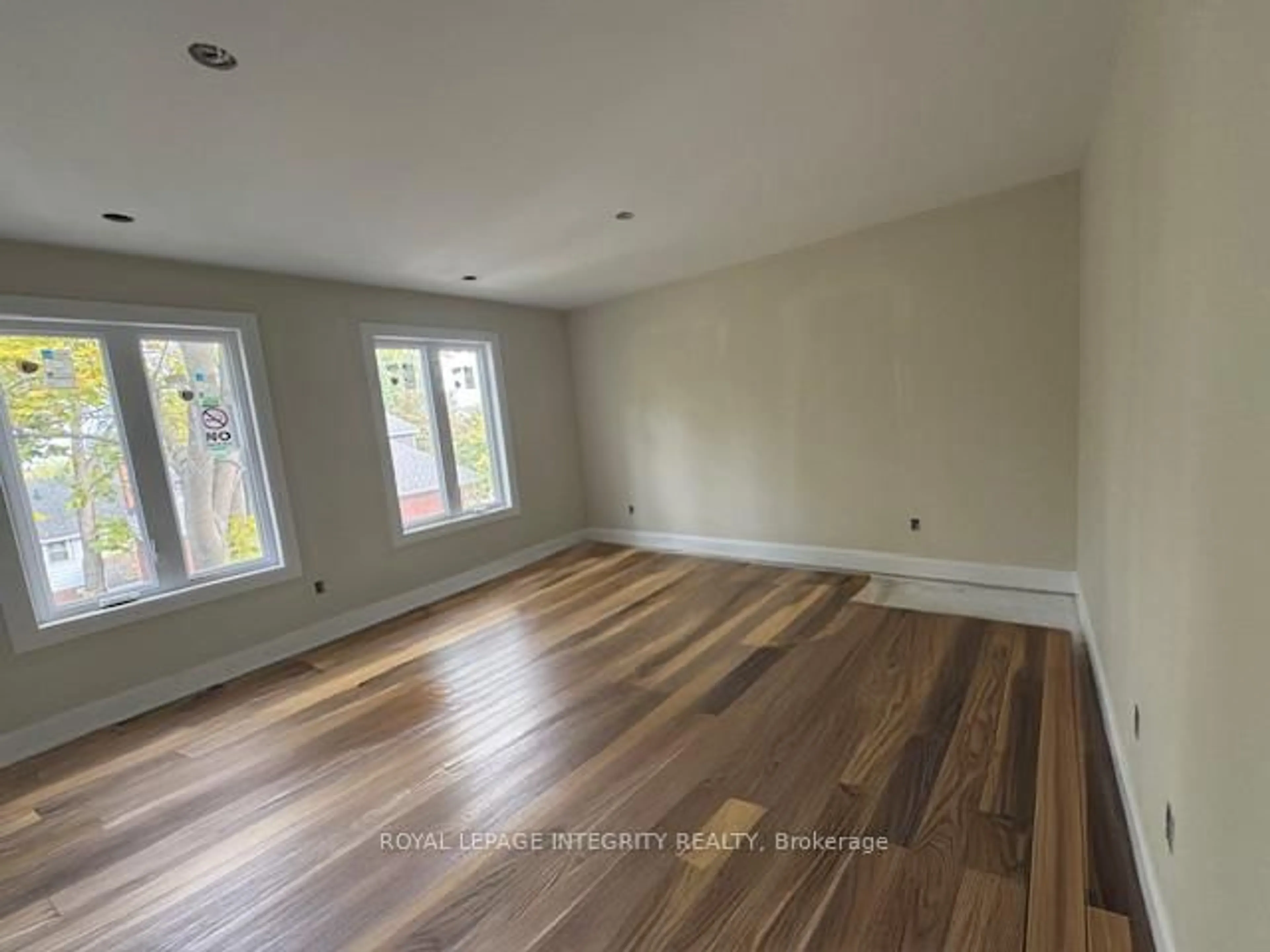 A pic of a room for 9 Gwynne Ave, Ottawa Ontario K1Y 1X1