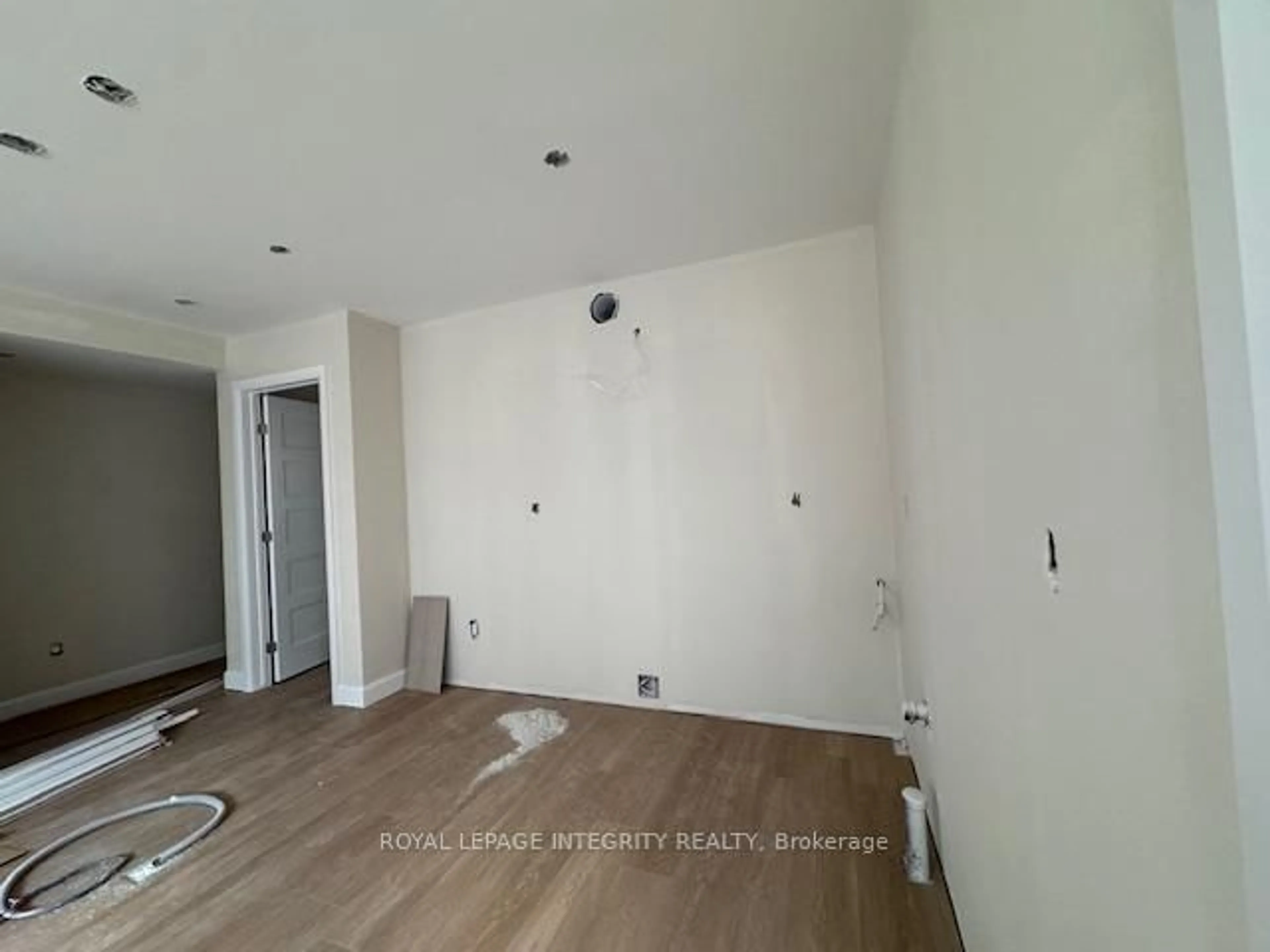 A pic of a room for 9 Gwynne Ave, Ottawa Ontario K1Y 1X1