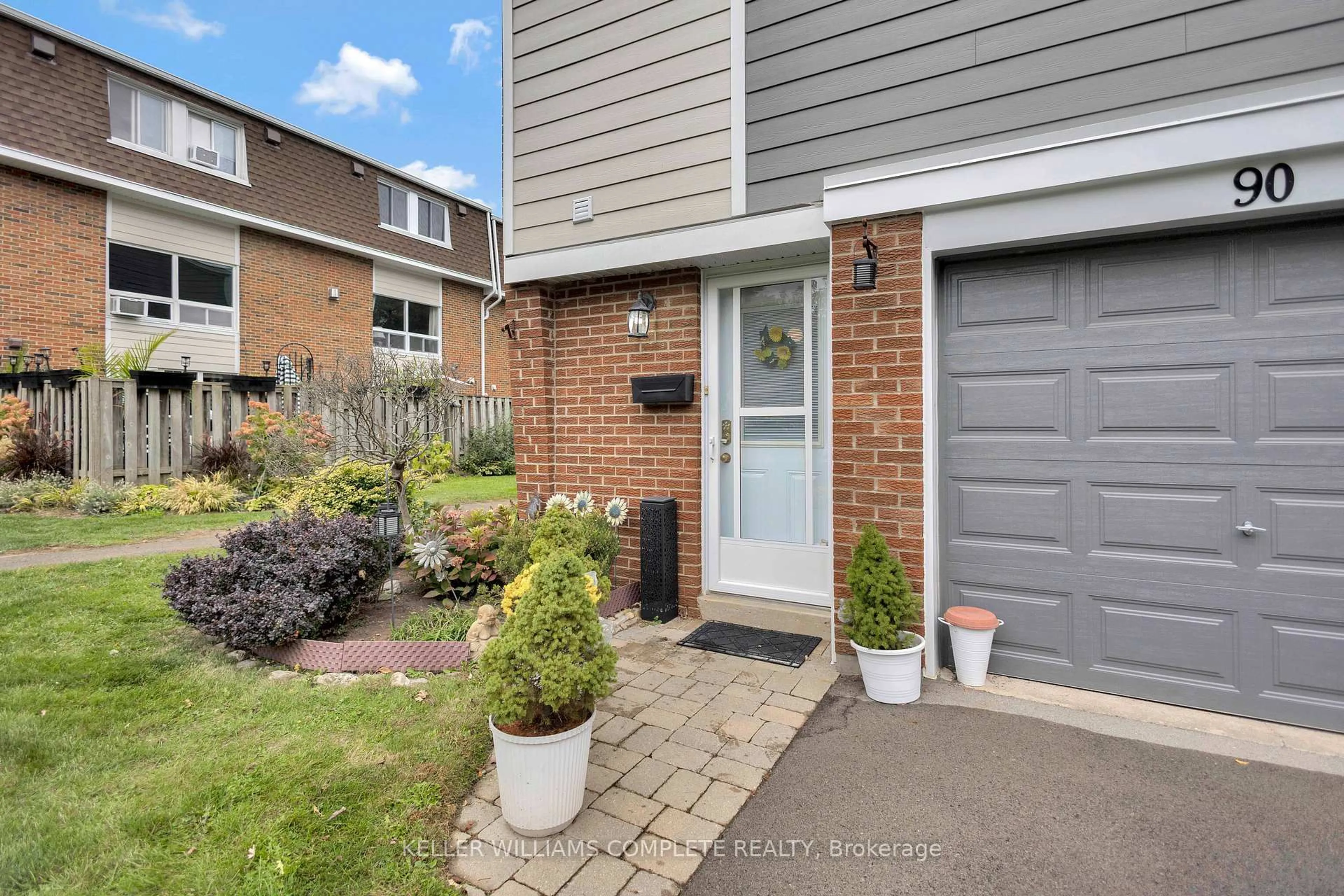 Unknown for 90 ANN St, Hamilton Ontario L9H 5P1