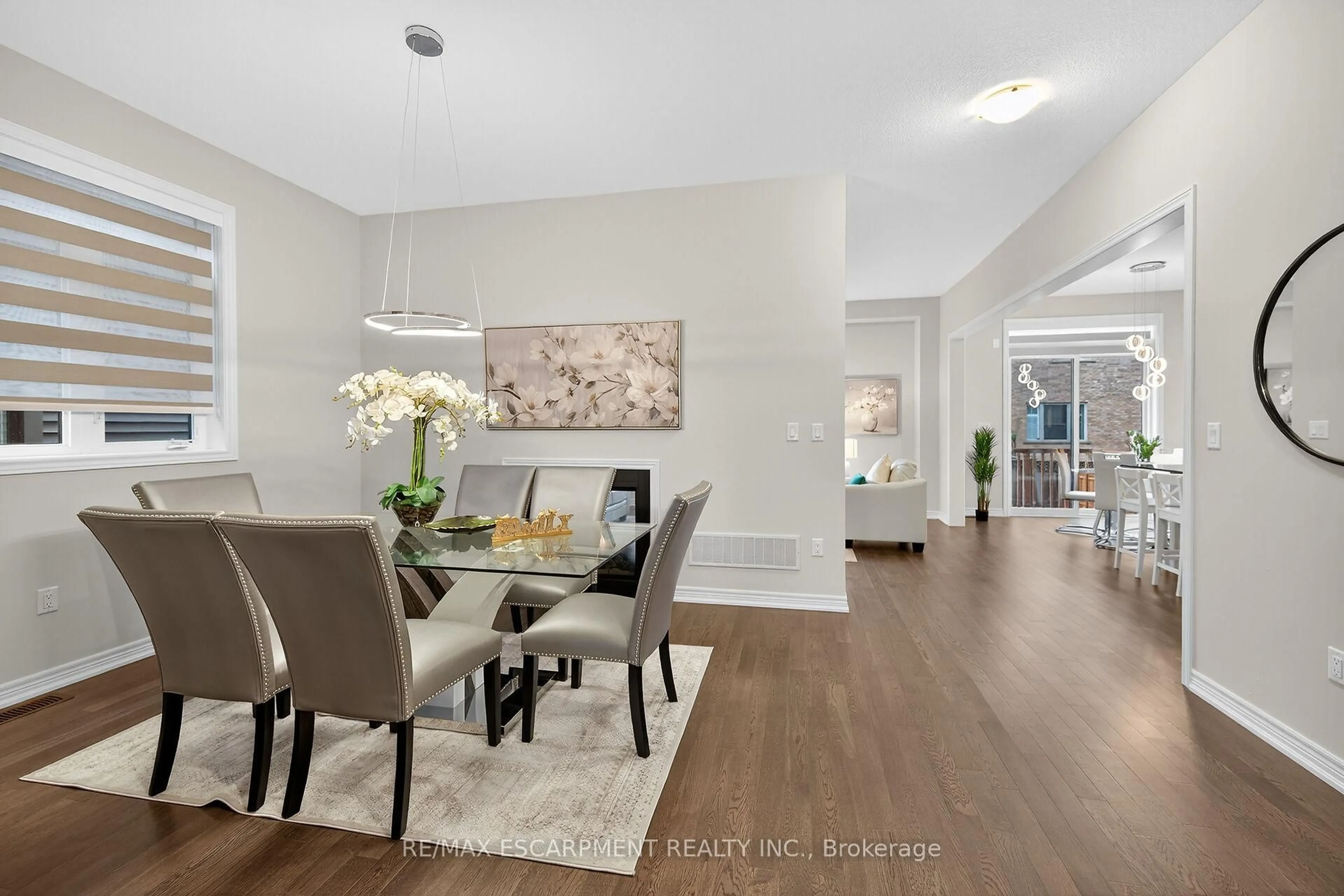 Dining room, wood/laminate floor for 67 Starfire Cres, Hamilton Ontario L8E 0K8