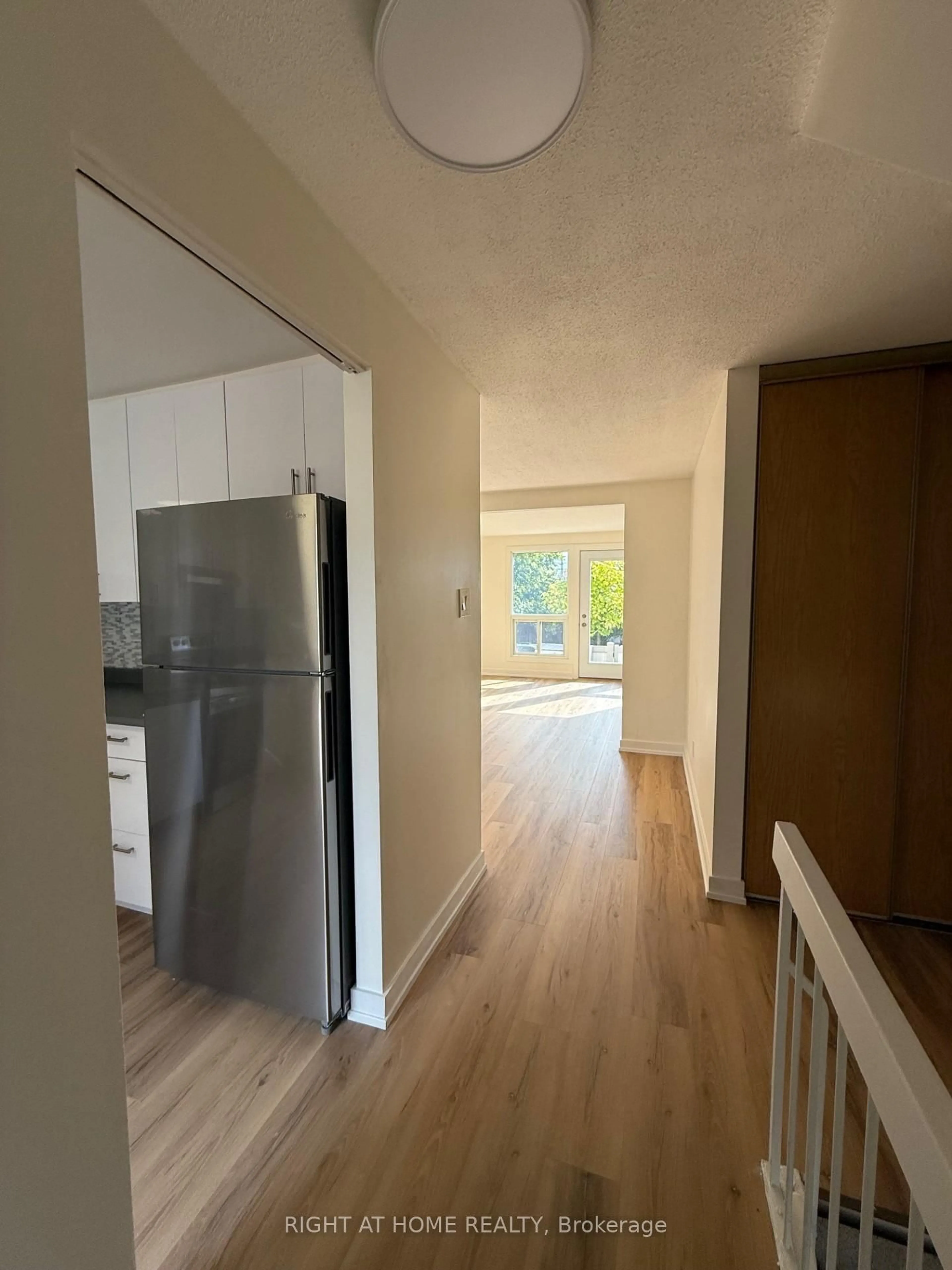 Unknown for 2311 Stonehenge Cres, Ottawa Ontario K1B 4N7