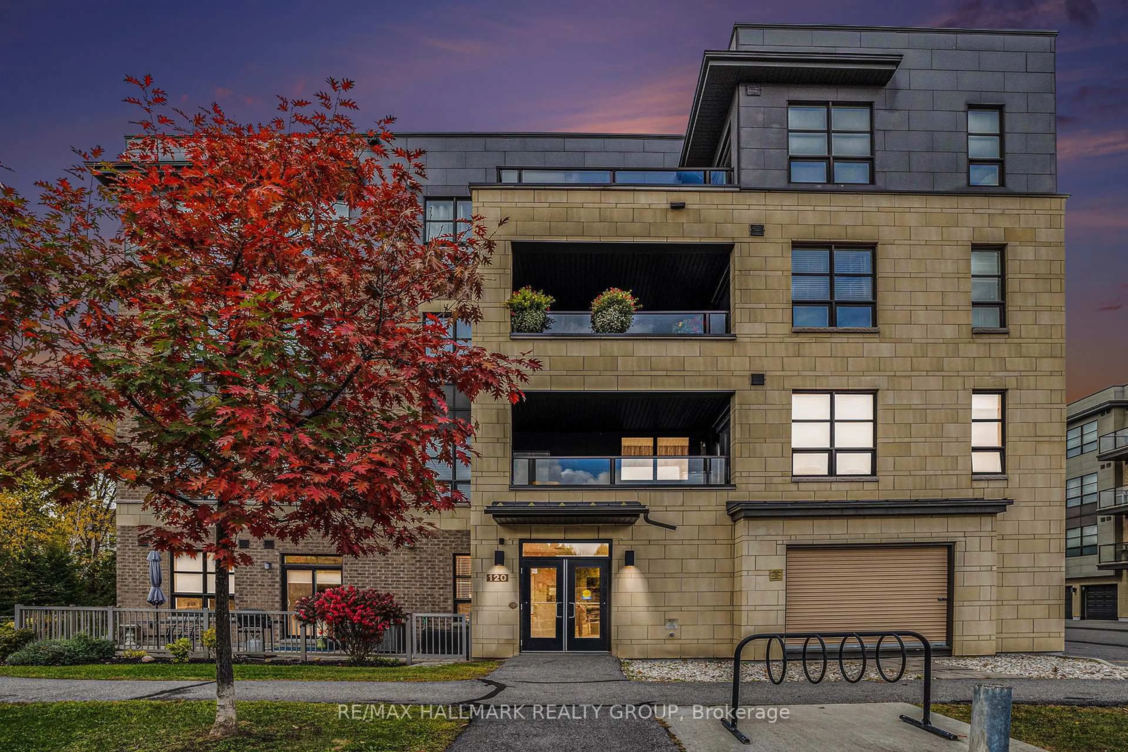 Home with brick exterior material, building for 120 Montblanc Private #101, Orleans Ontario K1C 0B1