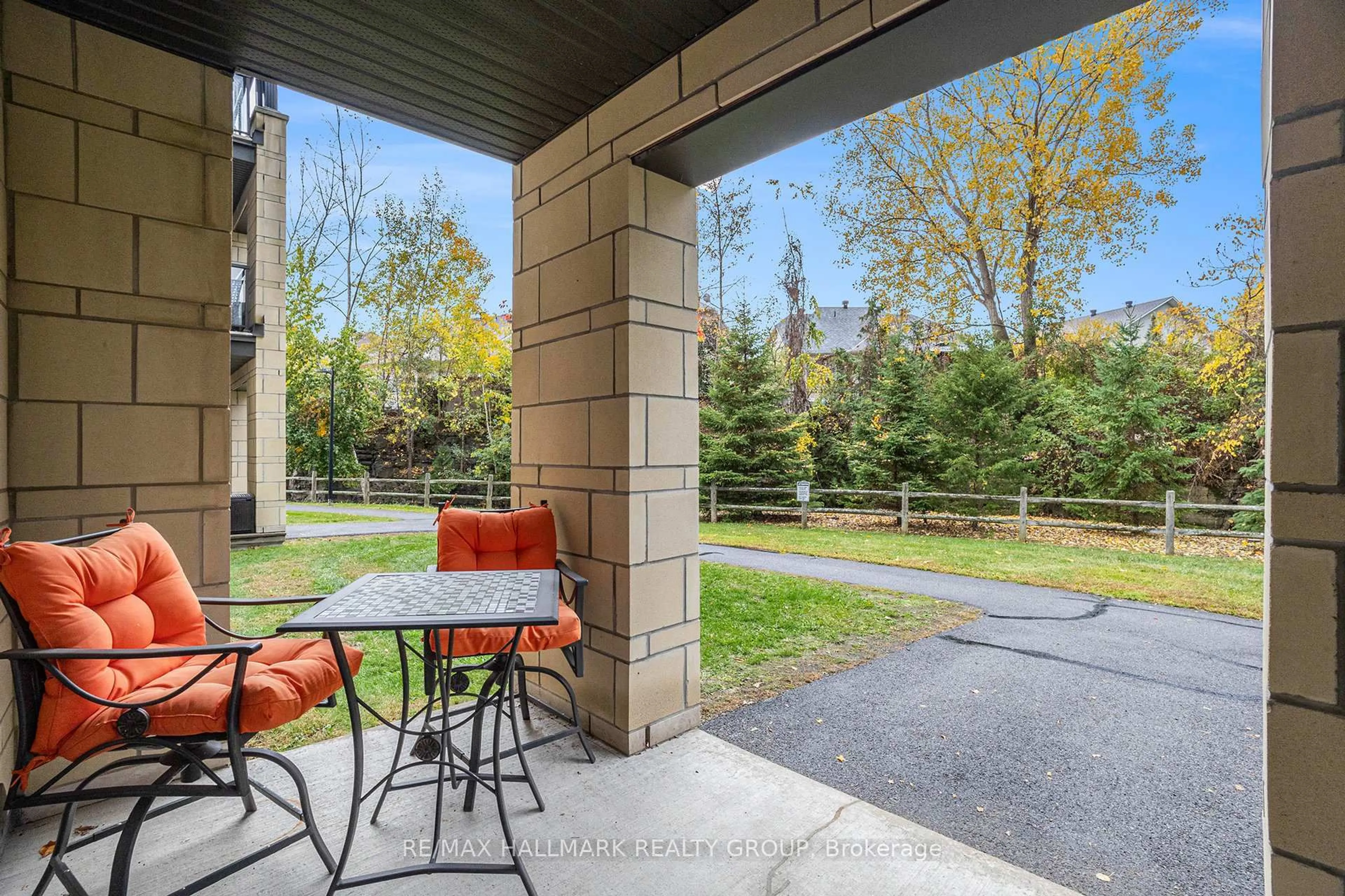Patio, street for 120 Montblanc Private #101, Orleans Ontario K1C 0B1