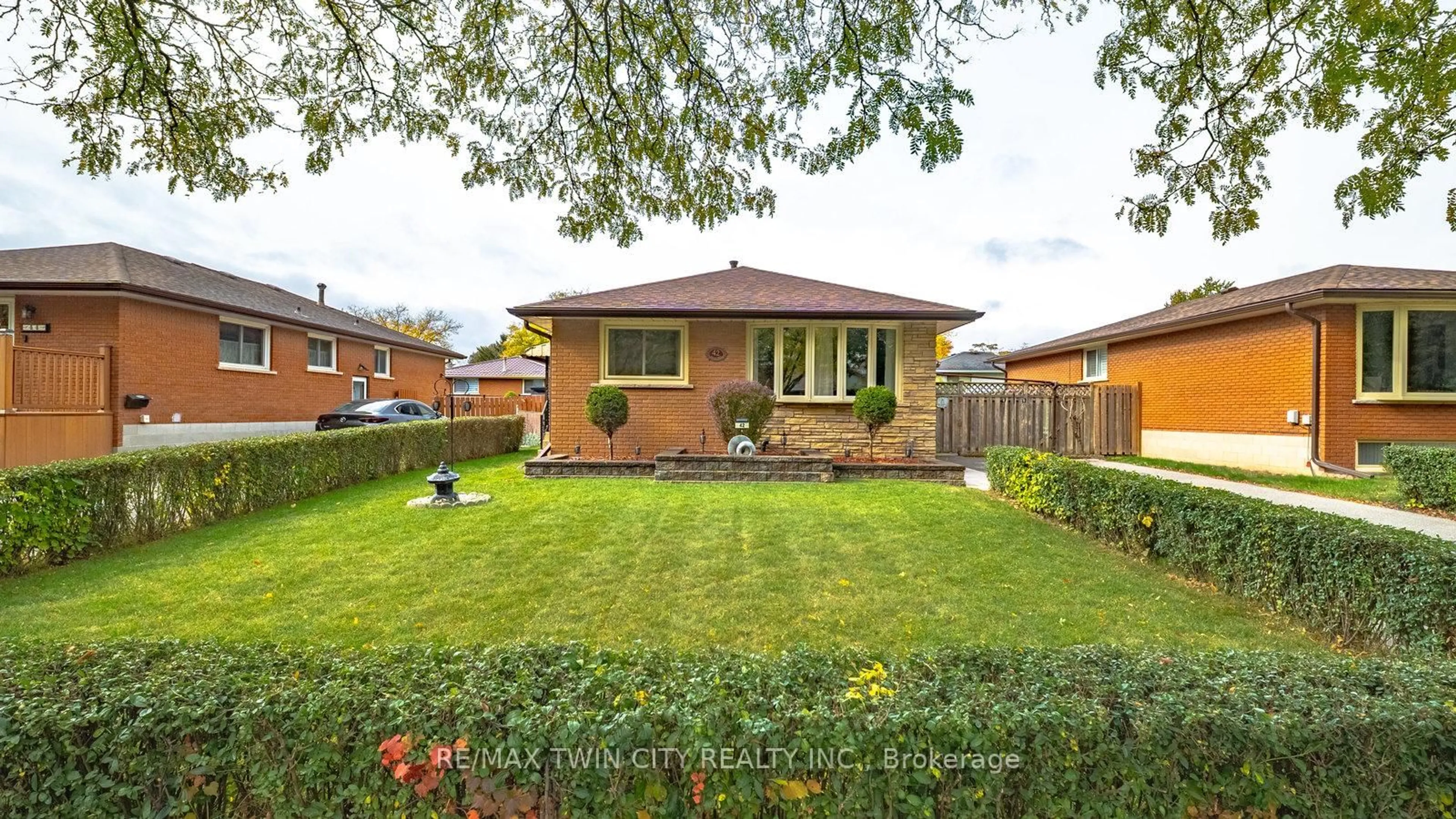 Home with brick exterior material, street for 42 Palm Cres, Brantford Ontario N3R 5G2