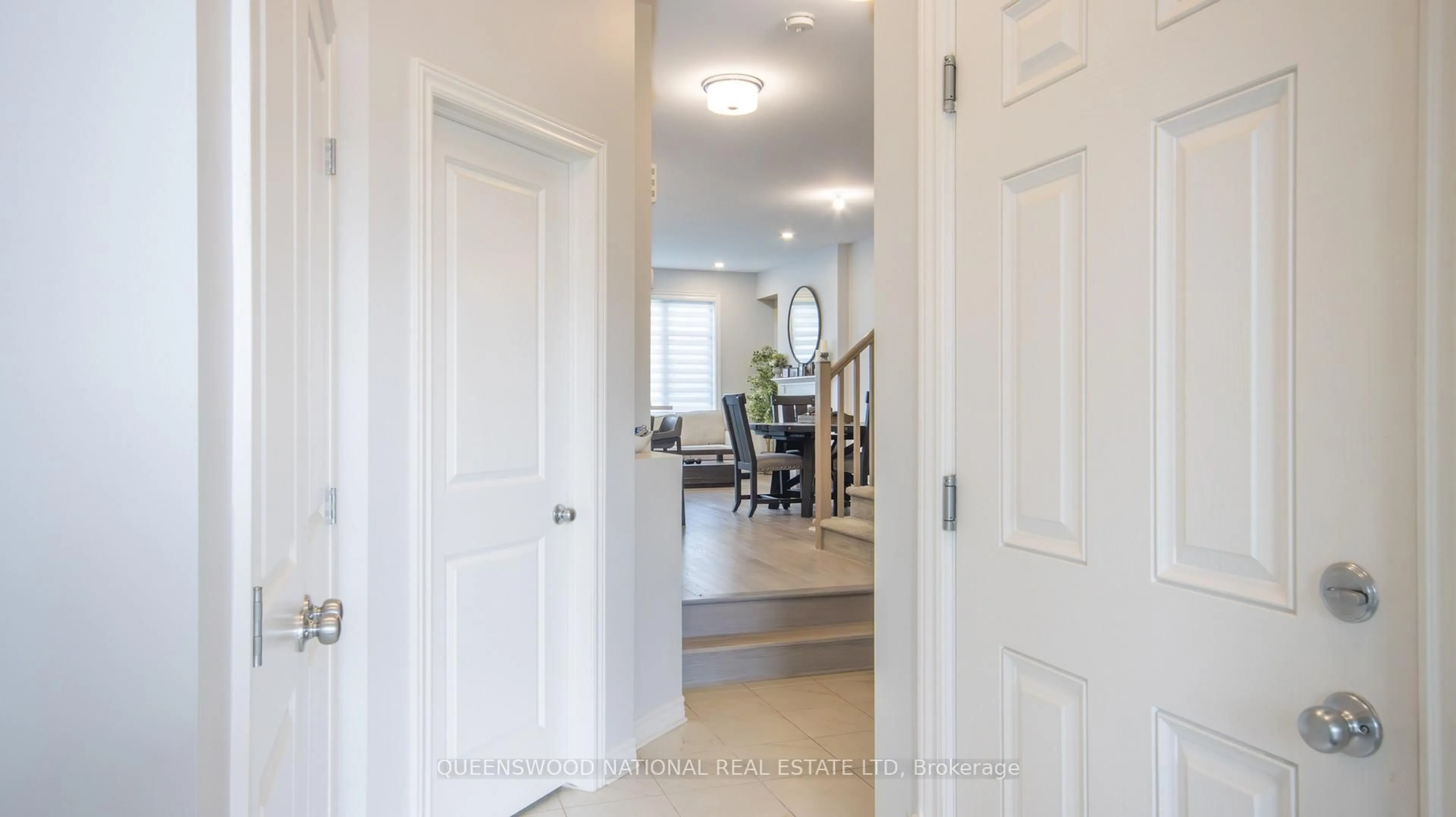Indoor entryway for 551 Cardamom Terr, Stittsville Ontario K2S 2Y1