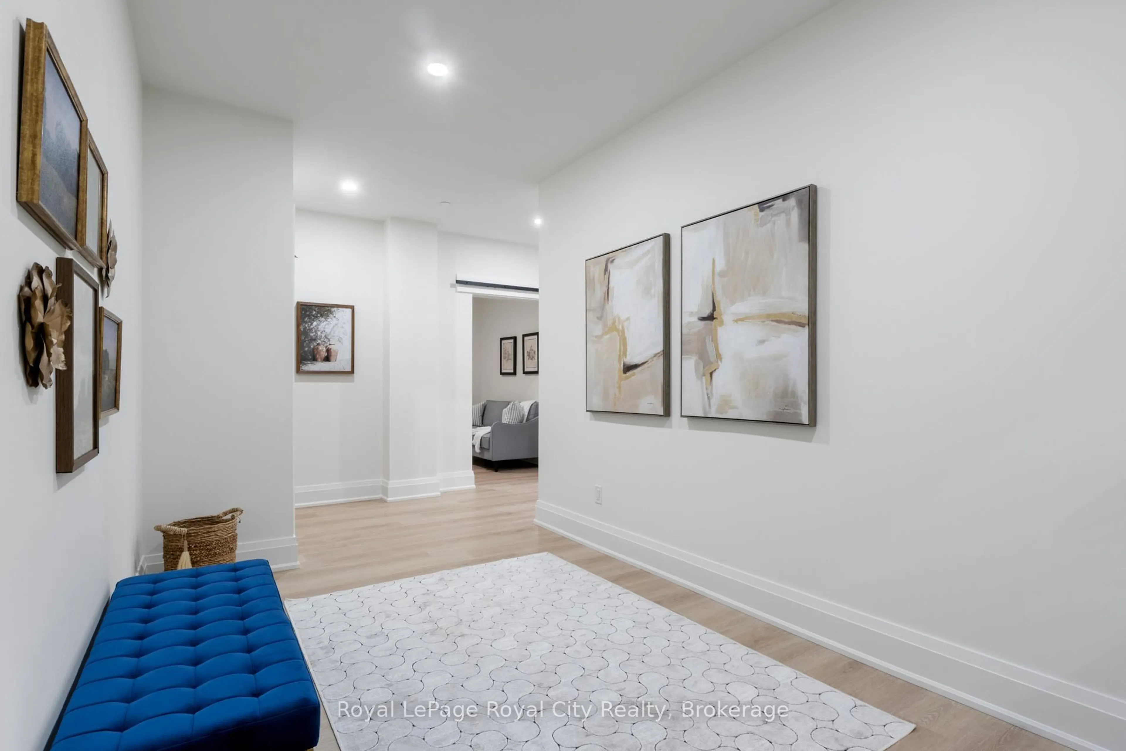 Indoor entryway for 6523 Wellington 7 Rd #35, Centre Wellington Ontario N0B 1S0