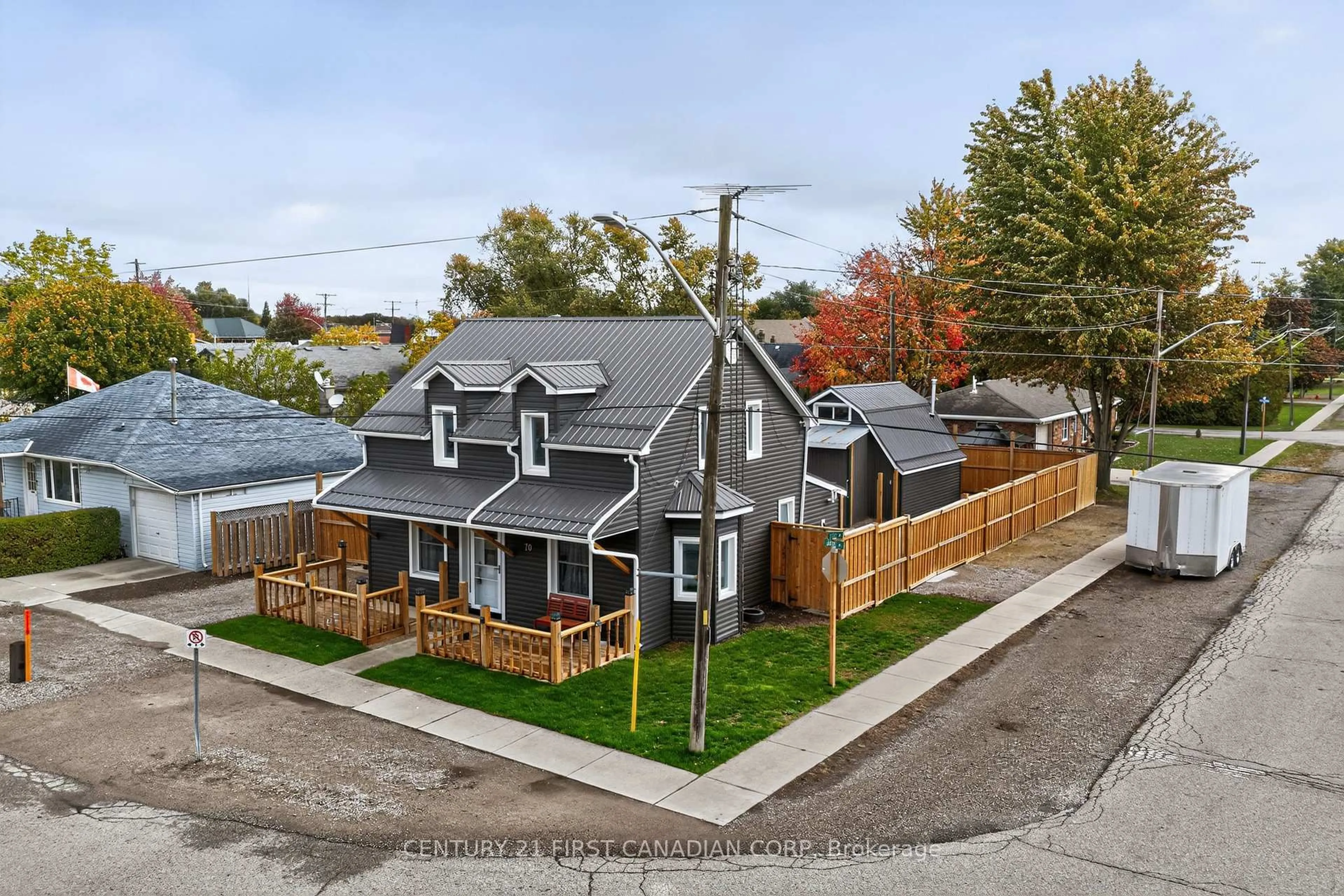 A pic from outside/outdoor area/front of a property/back of a property/a pic from drone, water/lake/river/ocean view for 70 Jane St, Chatham-Kent Ontario N0P 1A0