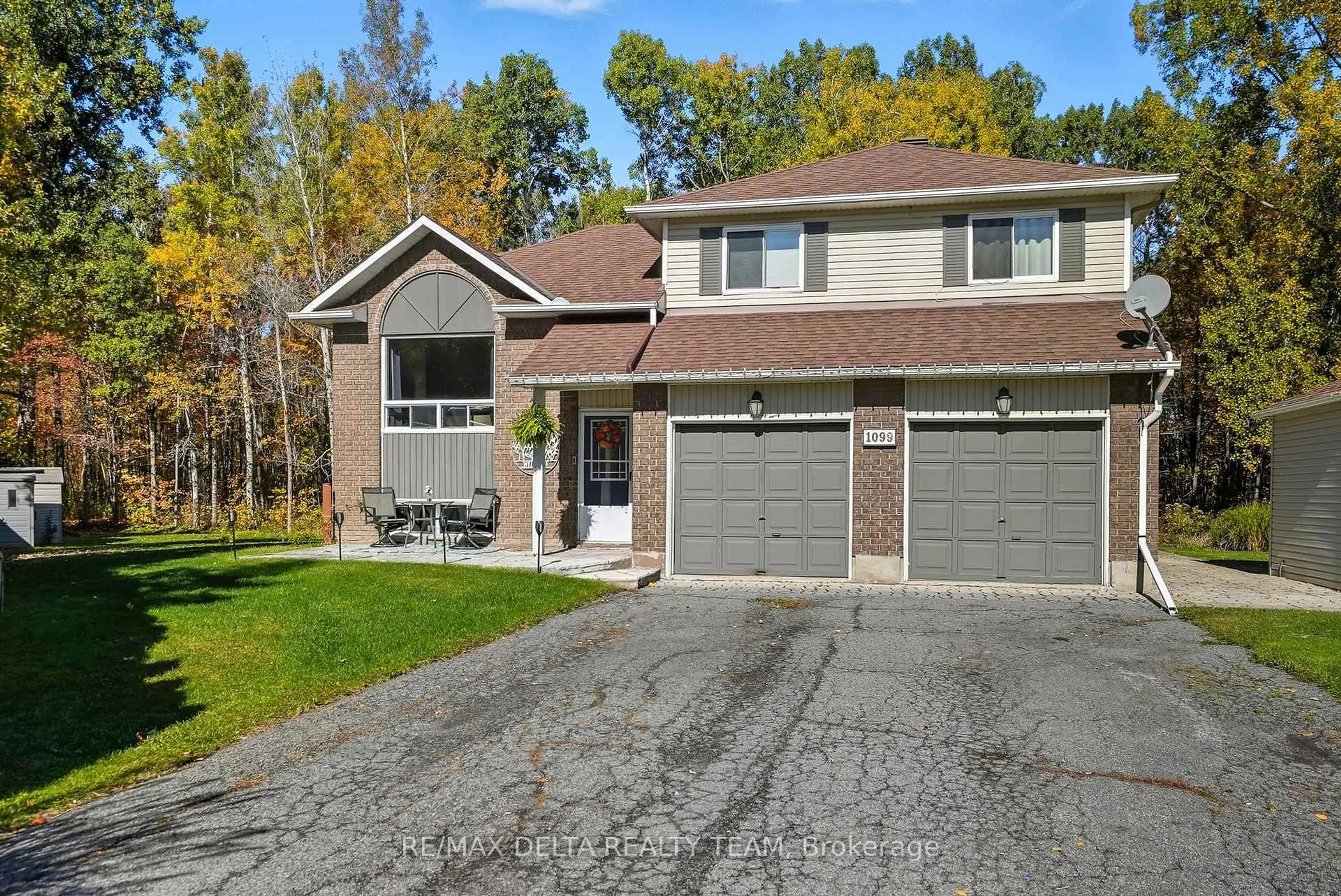 Home with brick exterior material, street for 1099 Des Erables Crt, Clarence-Rockland Ontario K4K 1K9