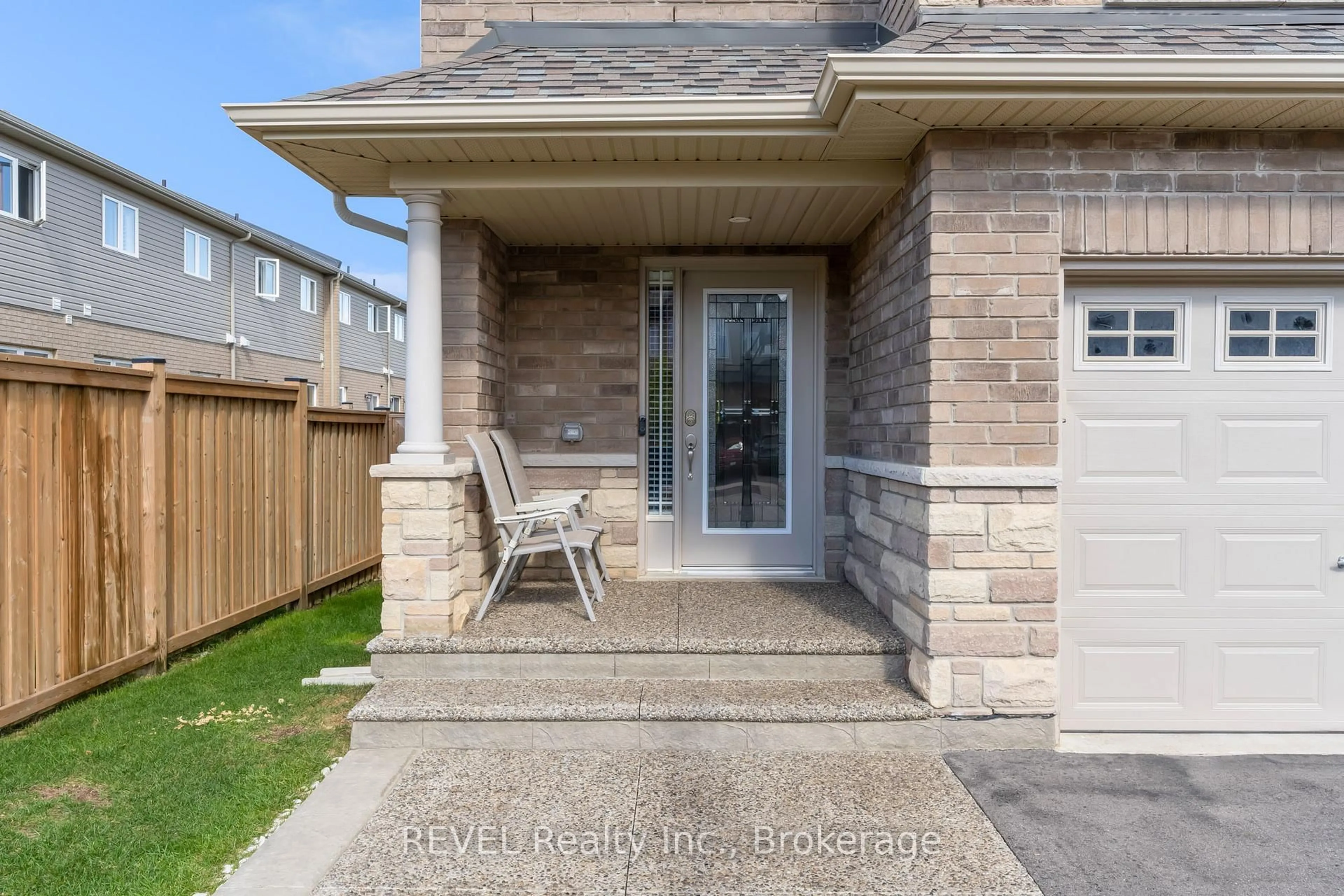 Unknown for 102 Cittadella Blvd, Hamilton Ontario L8J 3H5