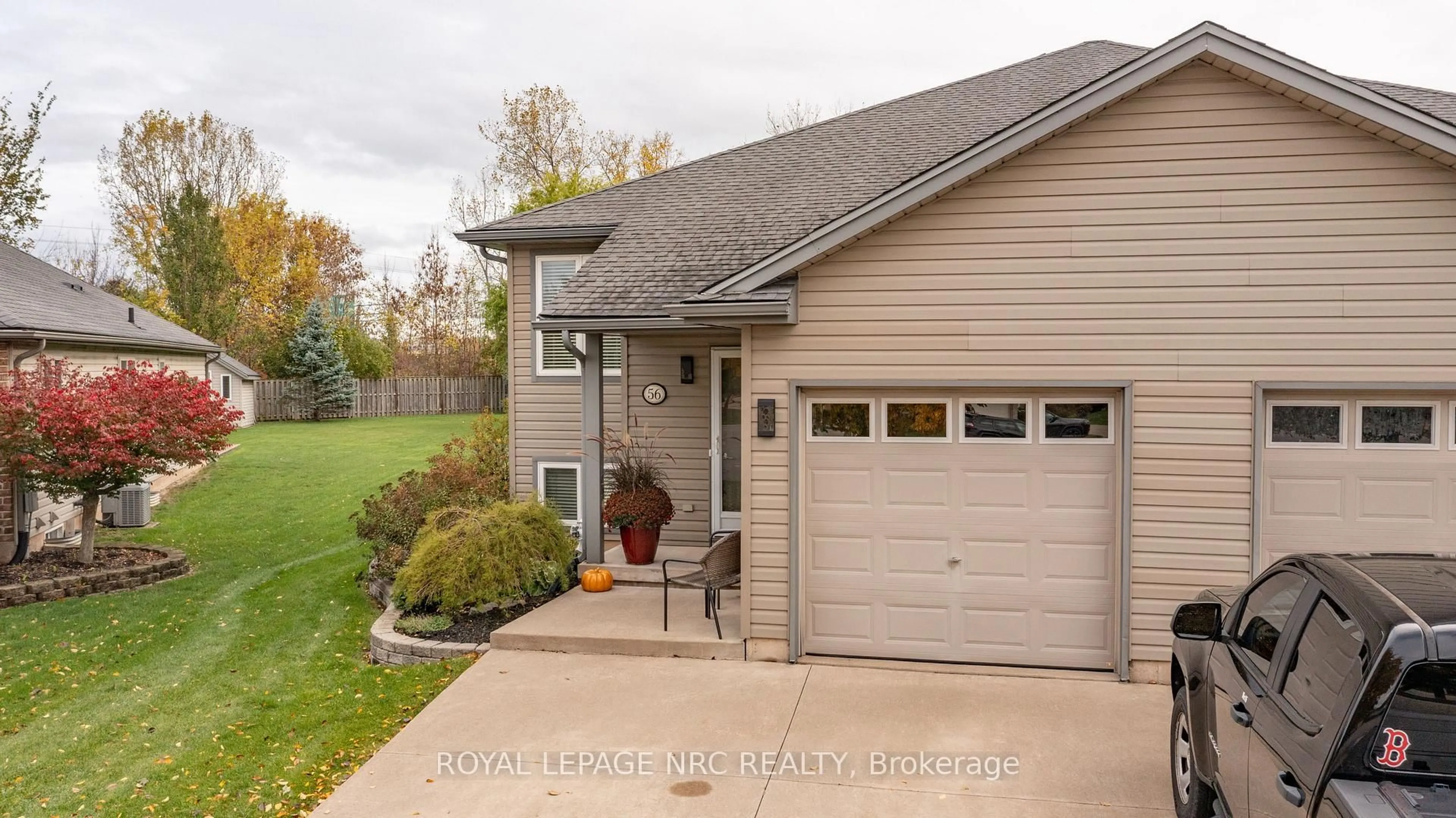 Home with vinyl exterior material, street for 56 Nathalie Crt, Welland Ontario L3B 6H7