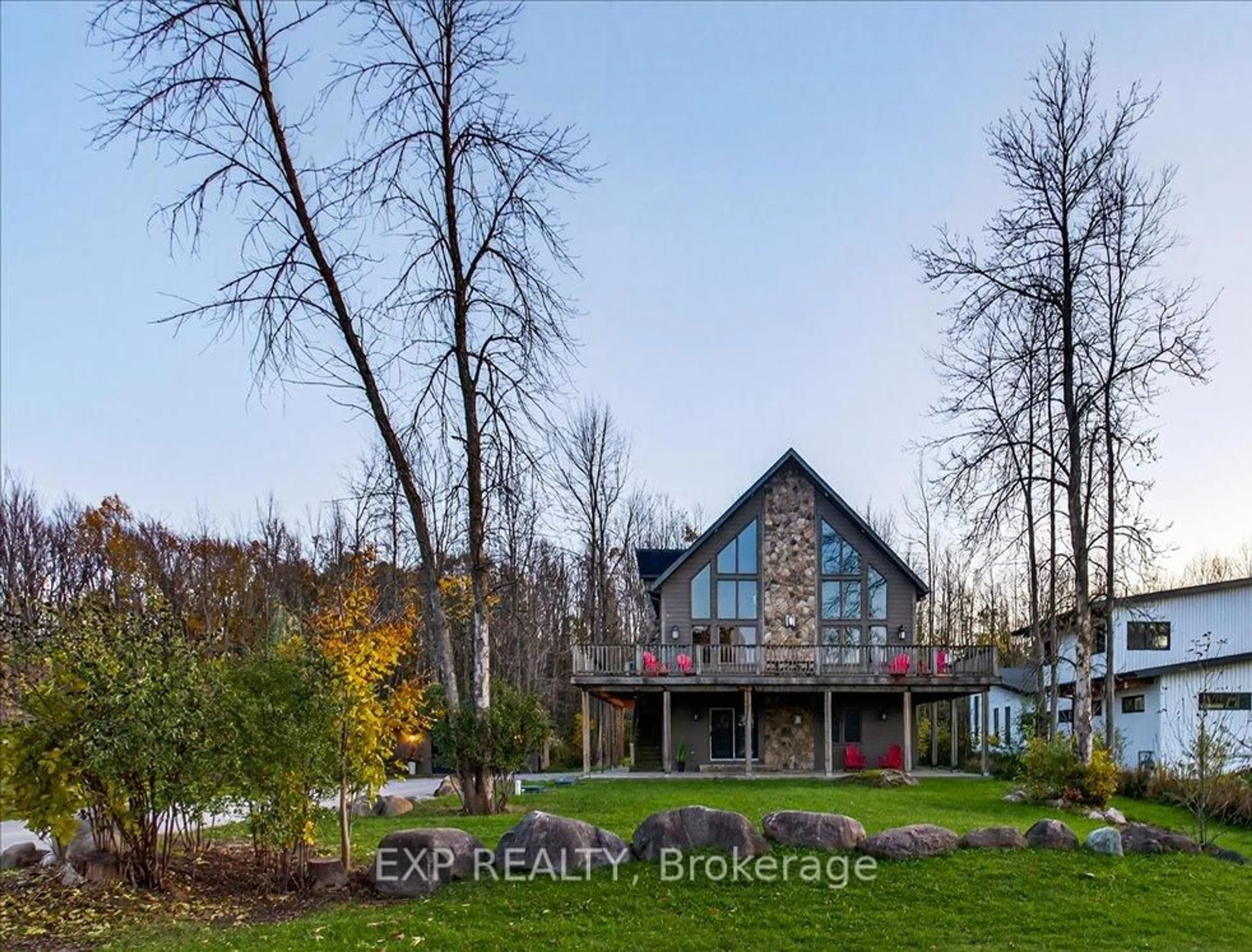 A pic from outside/outdoor area/front of a property/back of a property/a pic from drone, unknown for 192 Sunset Blvd, Blue Mountains Ontario N0H 2P0
