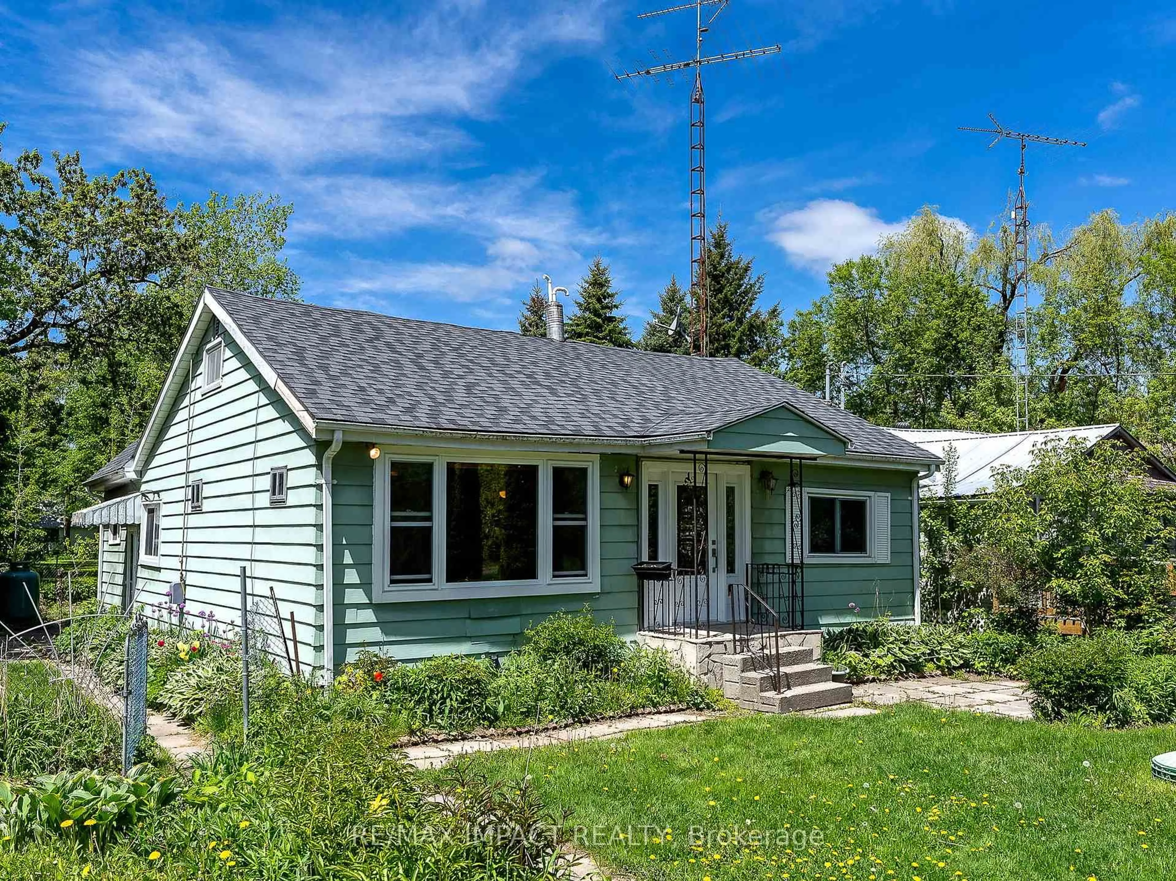 Home with vinyl exterior material, street for 5372 Young St, Hamilton Township Ontario K0K 2H0