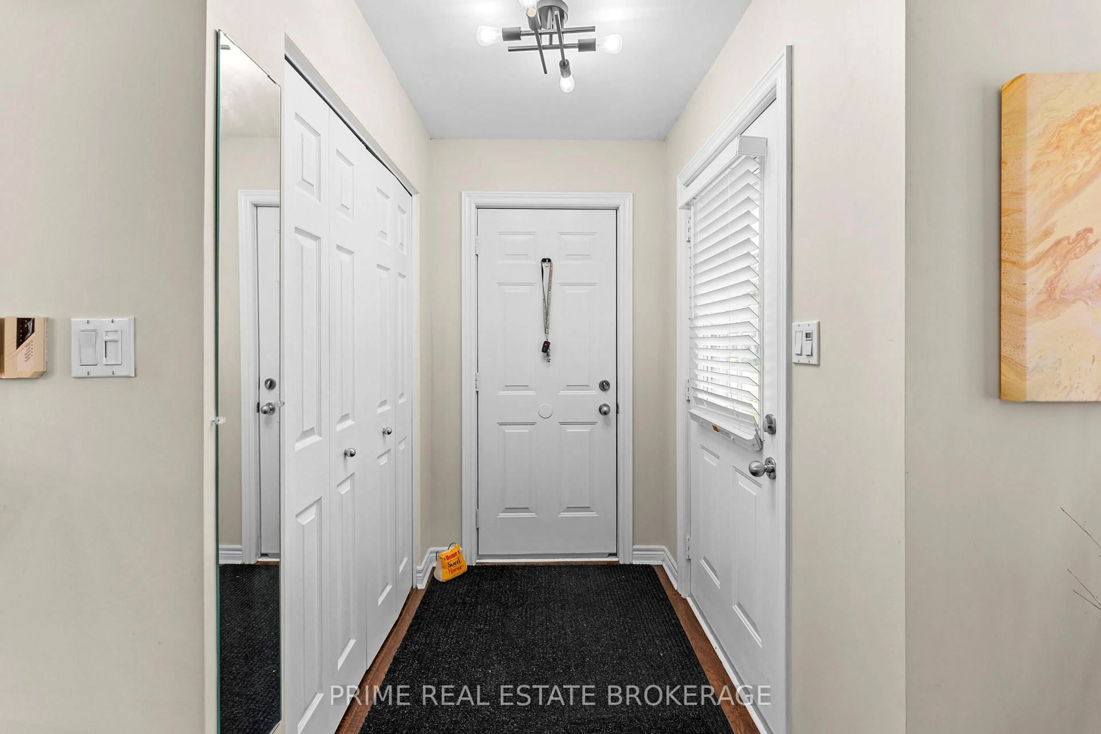 Indoor entryway for 335 Lighthouse Rd #38, London South Ontario N6M 1J8