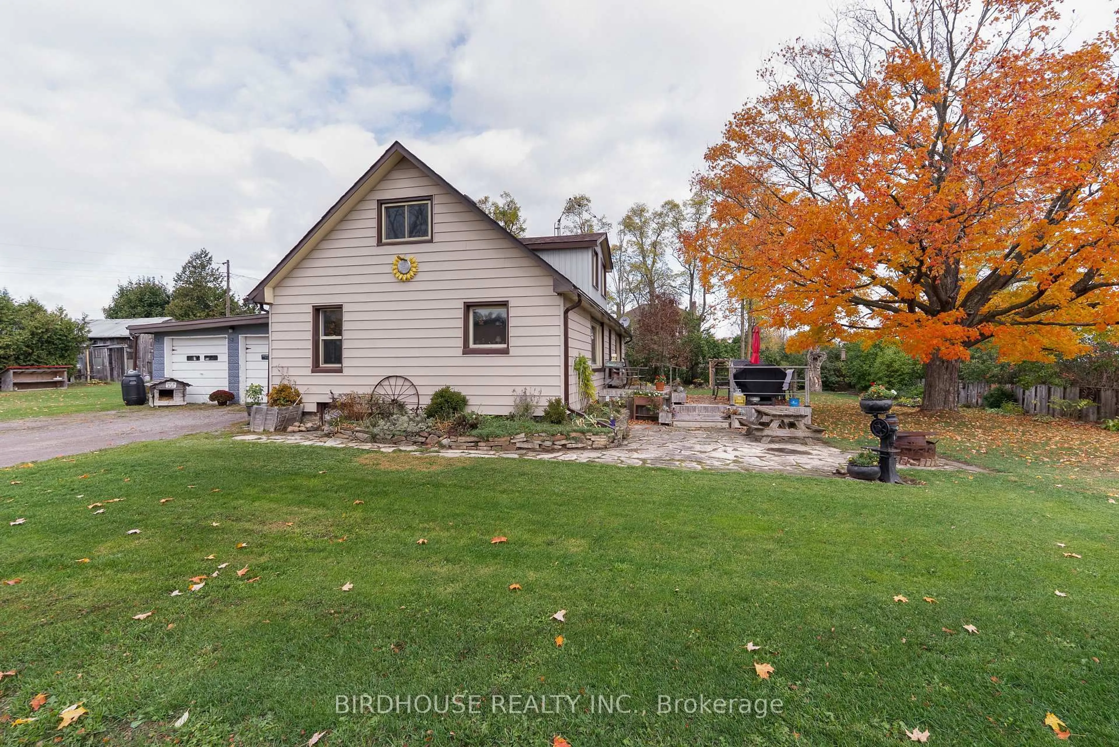 A pic from outside/outdoor area/front of a property/back of a property/a pic from drone, water/lake/river/ocean view for 101 Maple Lane Dr, Kawartha Lakes Ontario K9V 4R1