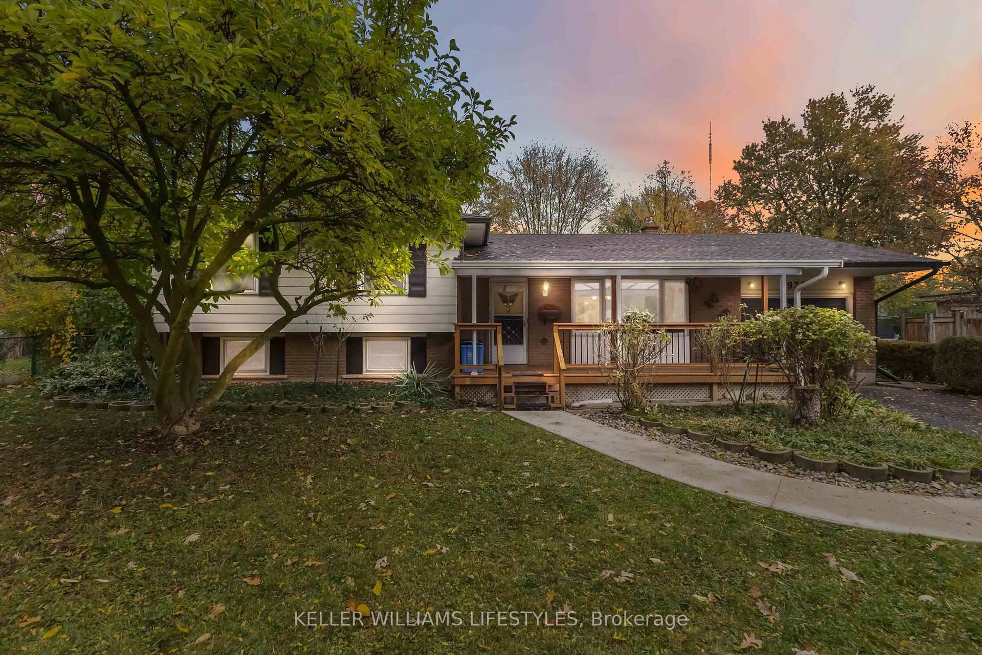 Unknown for 935 Norton Cres, London South Ontario N6J 2Y8
