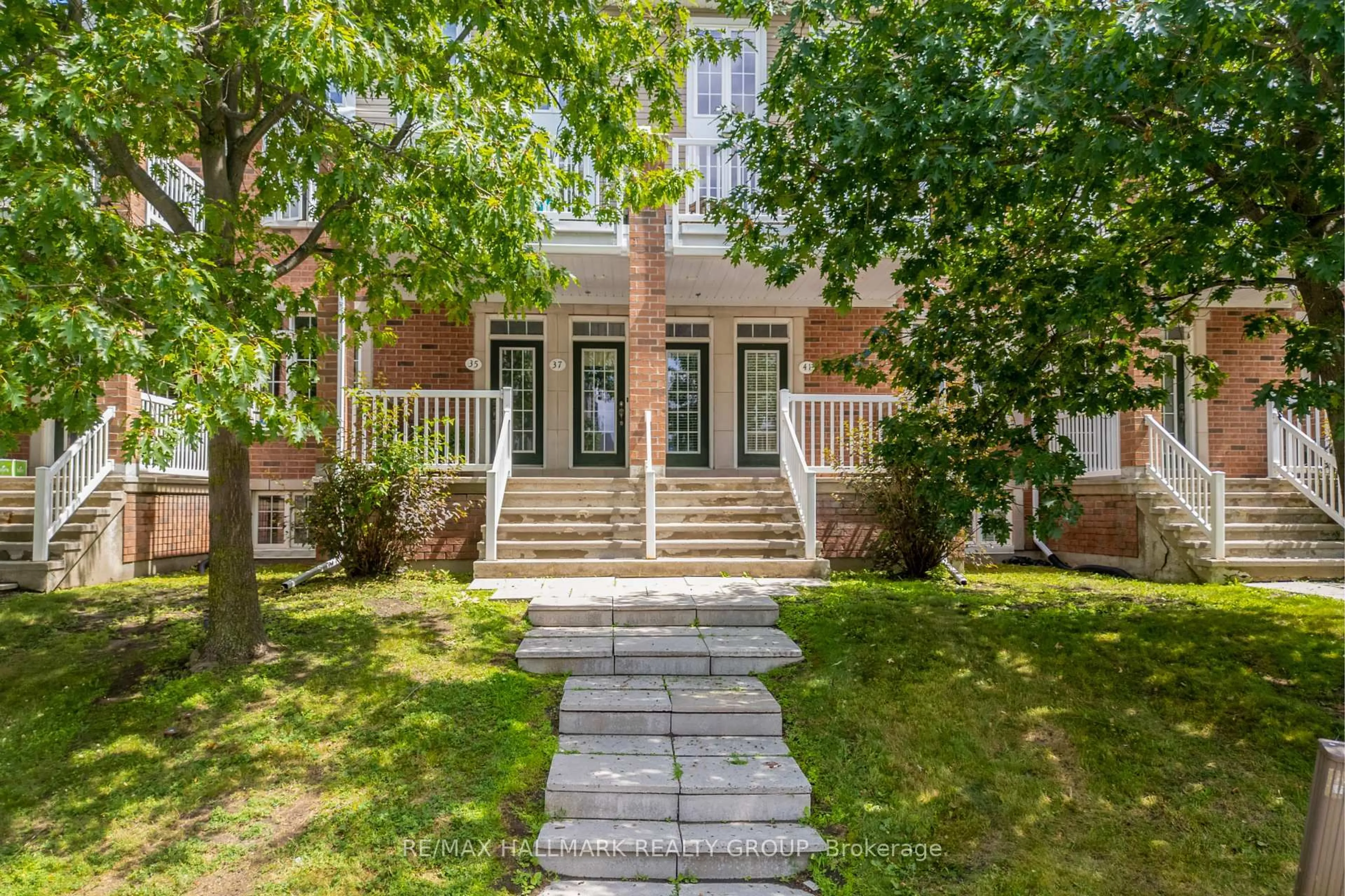 Unknown for 39 Hawkstone Gate, Ottawa Ontario K2K 0A3