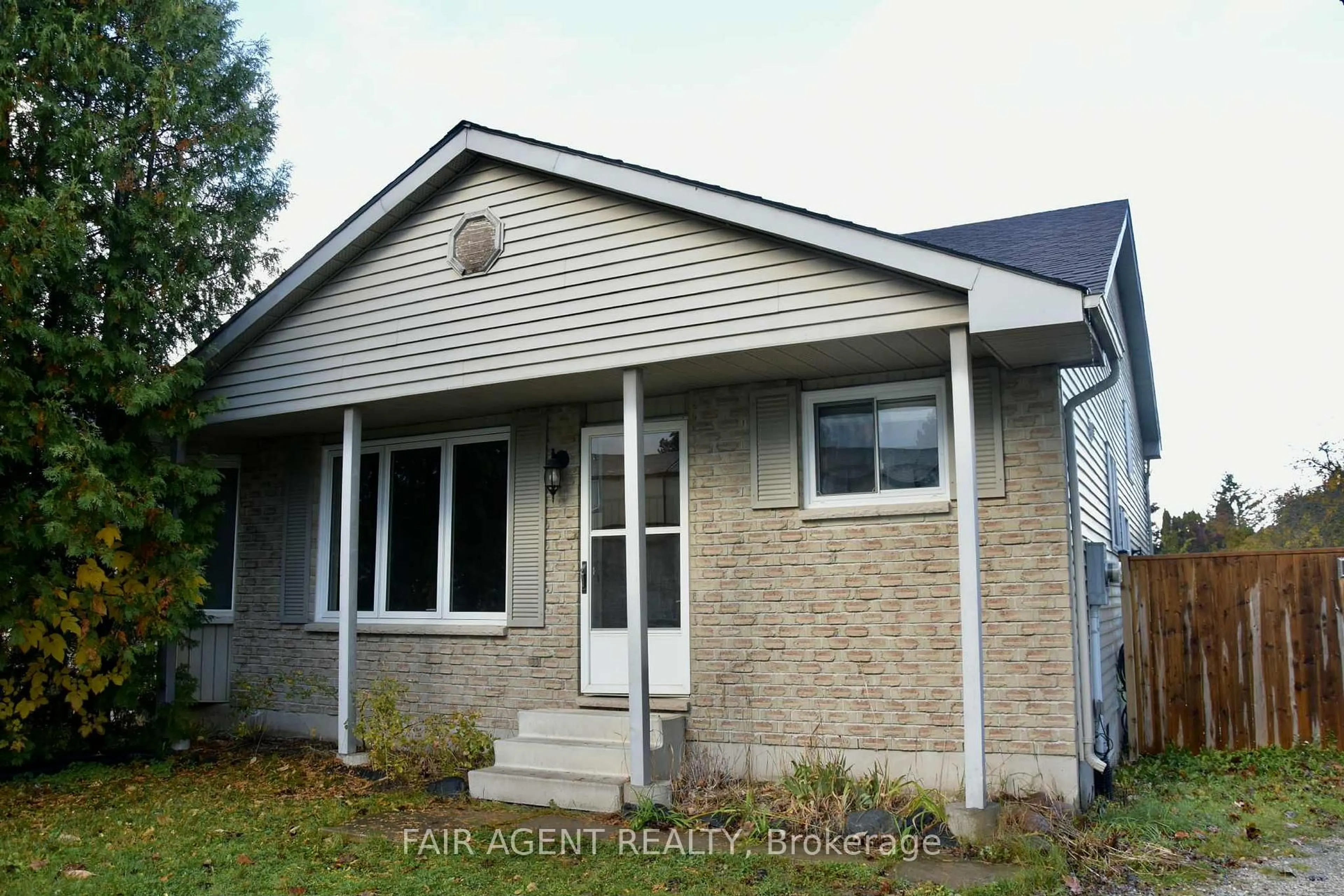 Home with vinyl exterior material, street for 655 Hunter St, Kincardine Ontario N2Z 1S2