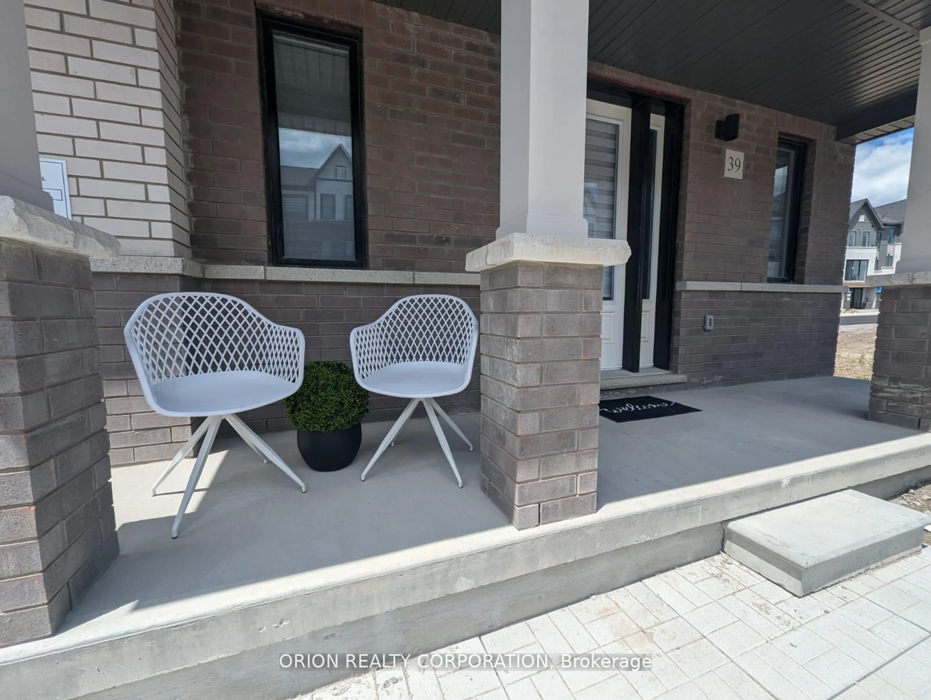 Patio, street for 160 Densmore Rd #39, Cobourg Ontario K9A 4J9