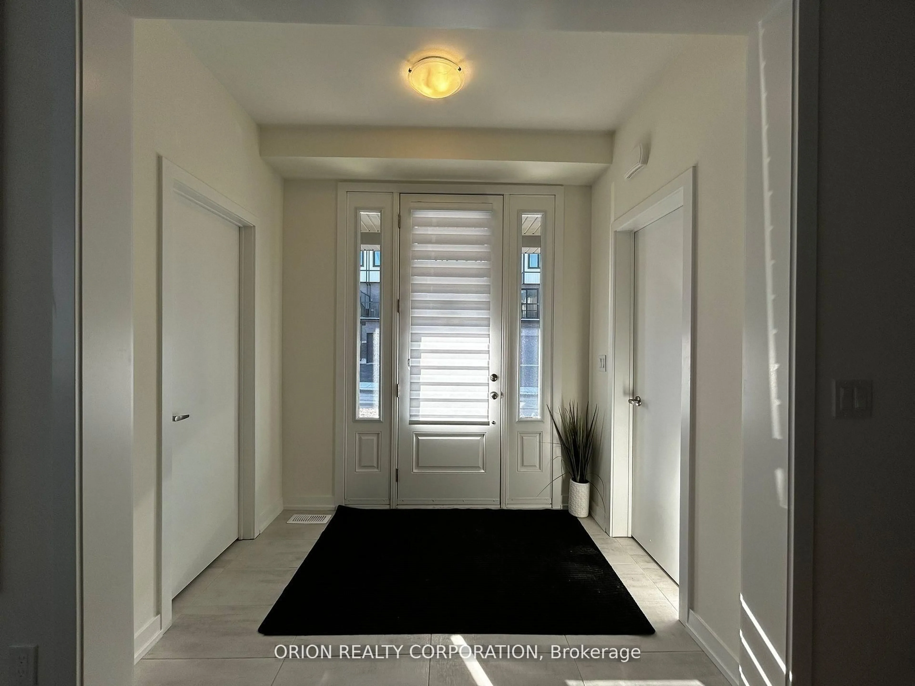 Indoor entryway for 160 Densmore Rd #39, Cobourg Ontario K9A 4J9