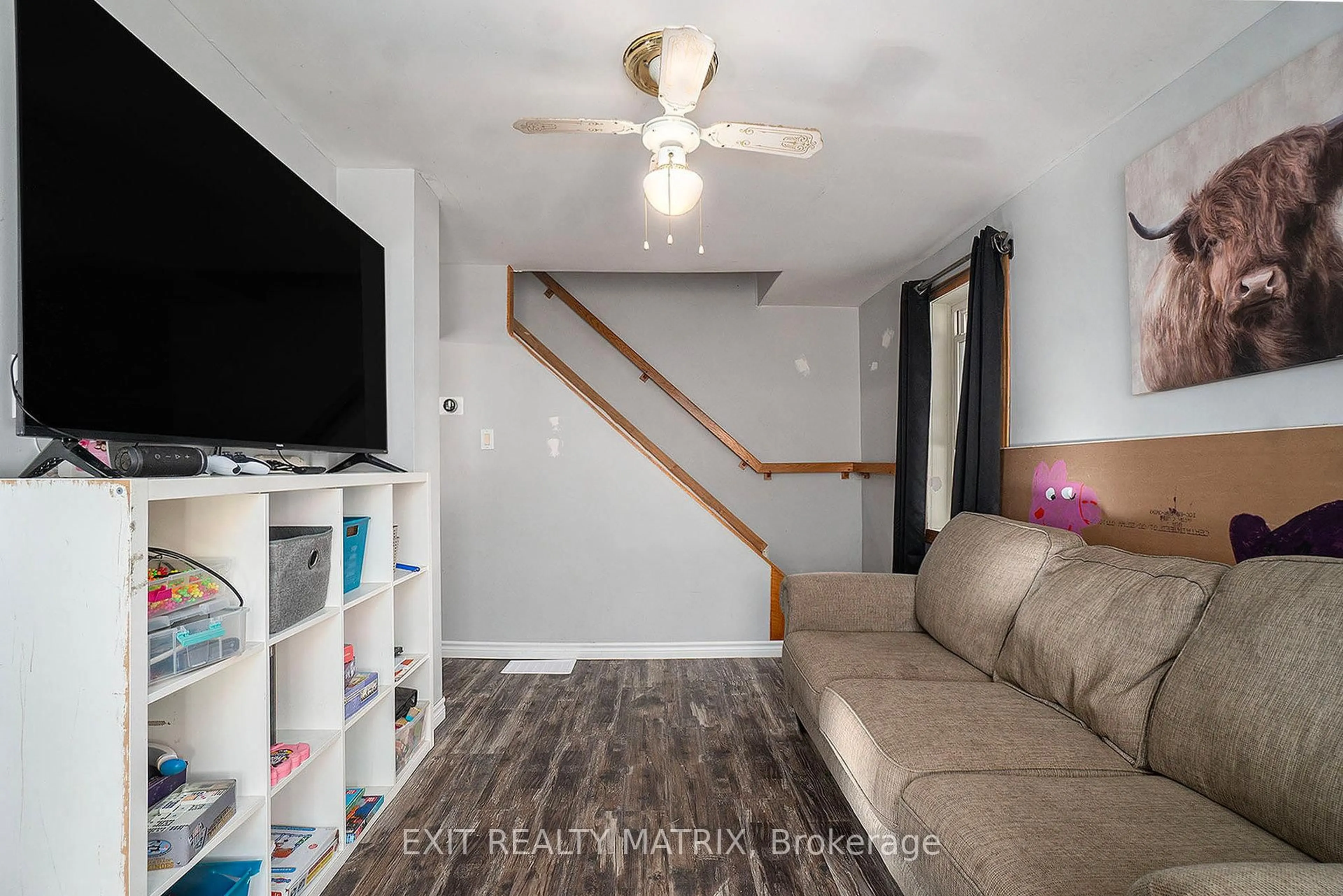 Living room with furniture, unknown for 3973 County 16 Rd, The Nation Ontario K0B 1G0