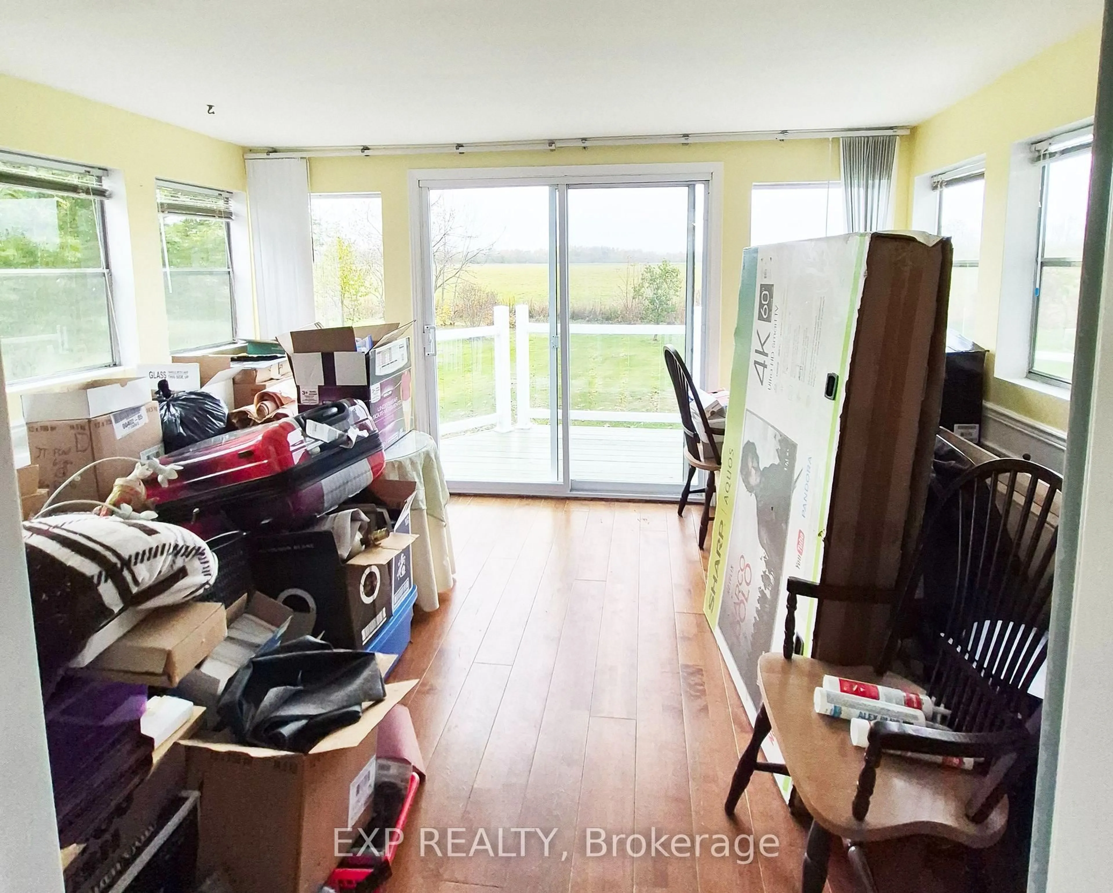 A pic of a room for 700 Barcovan Beach Rd, Quinte West Ontario K0K 1L0