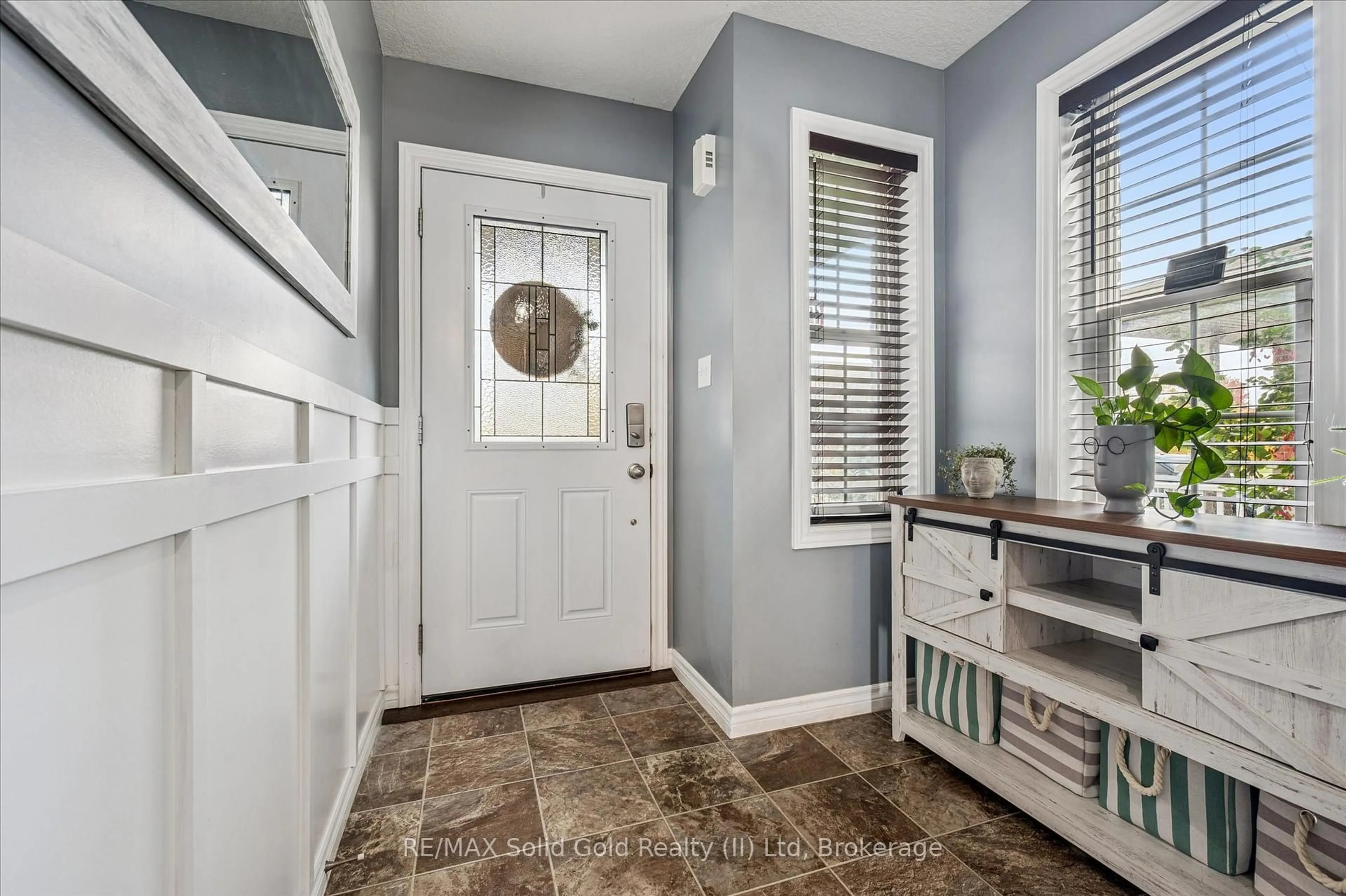 Indoor entryway for 45 Stuckey Ave, Wilmot Ontario N3A 4R6