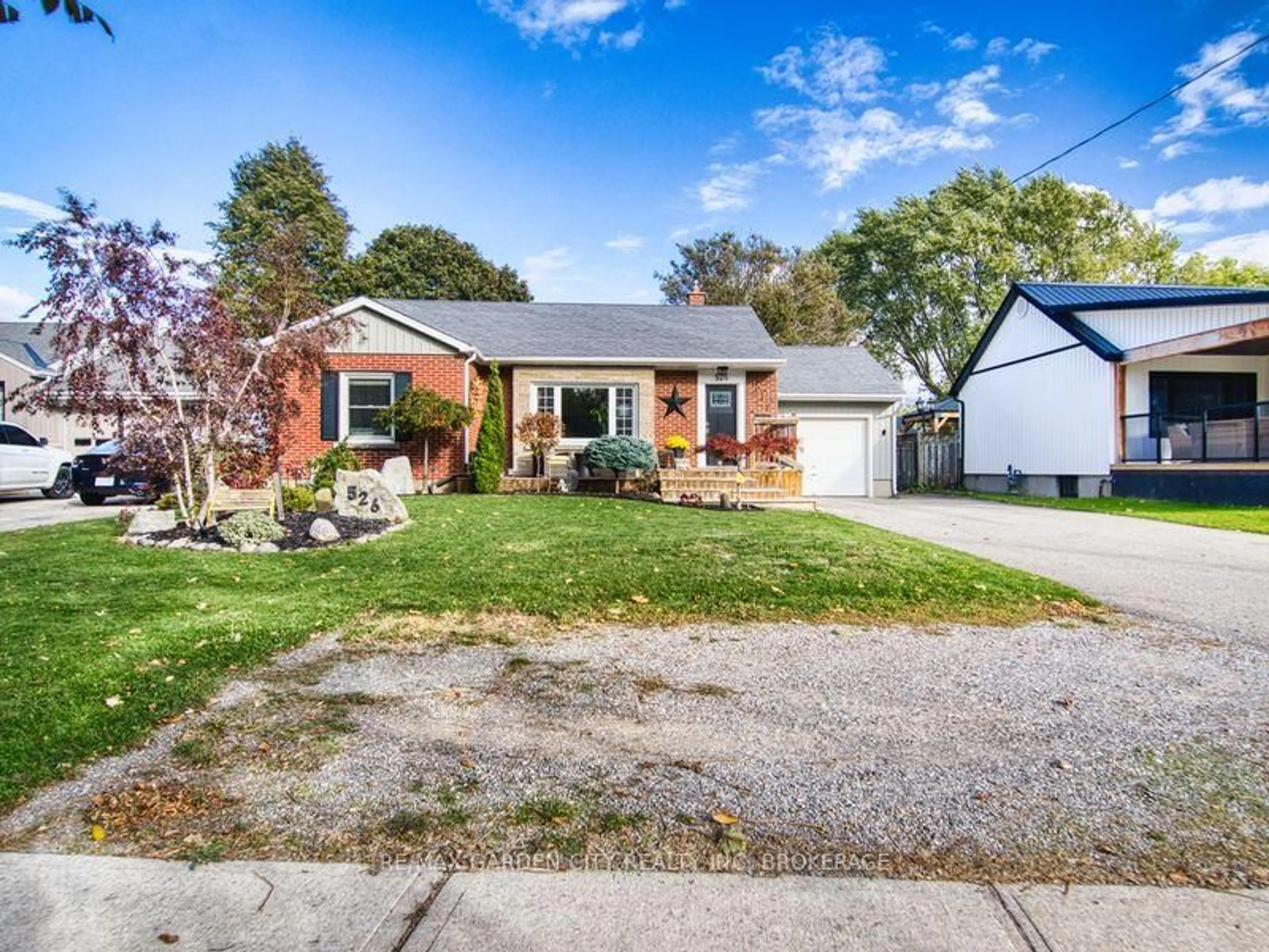 Home with brick exterior material, street for 526 Geneva St, St. Catharines Ontario L2N 2H6
