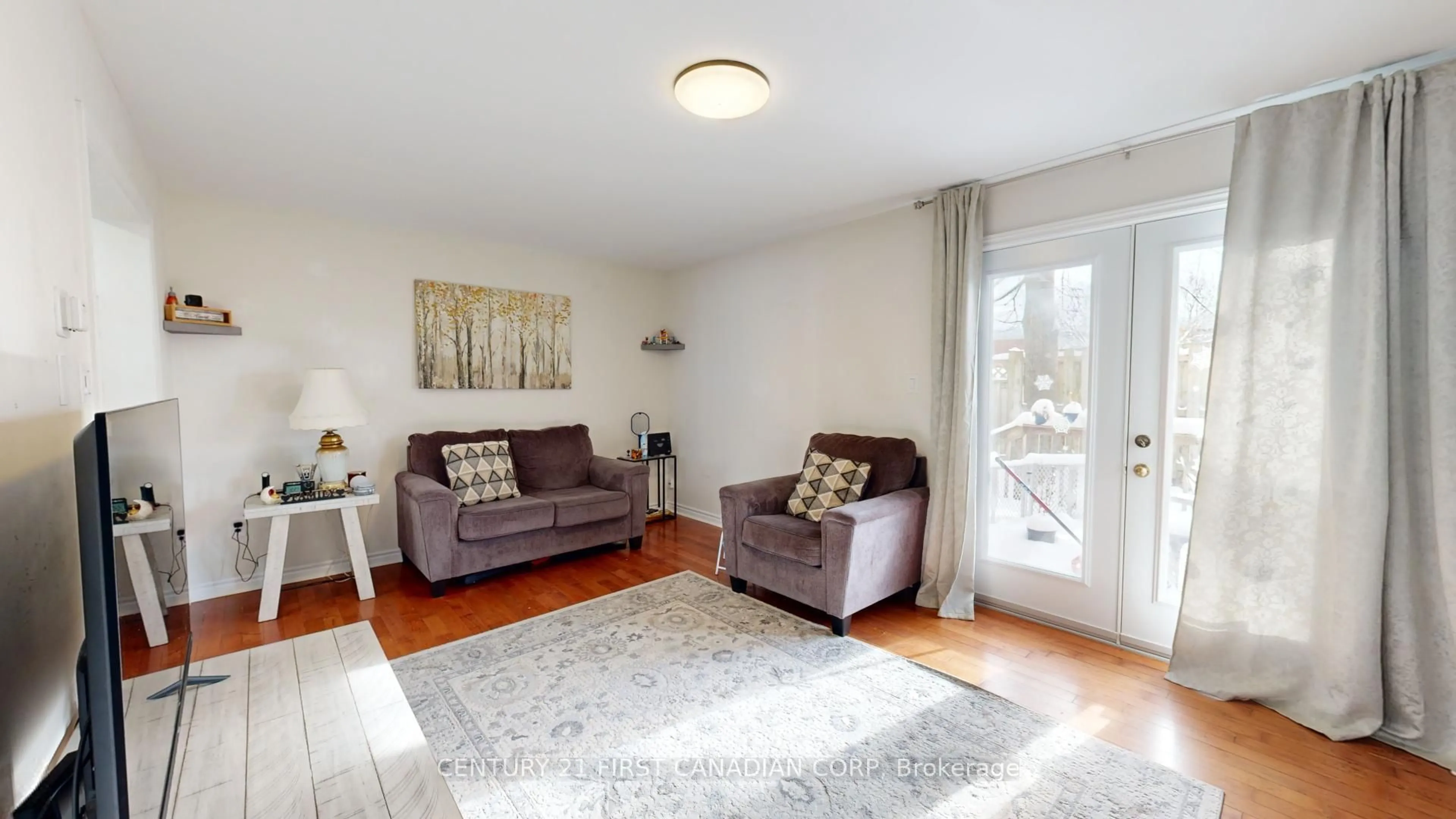 Living room with furniture, unknown for 20 Kernohan Pkwy #6, London South Ontario N6J 4Y3