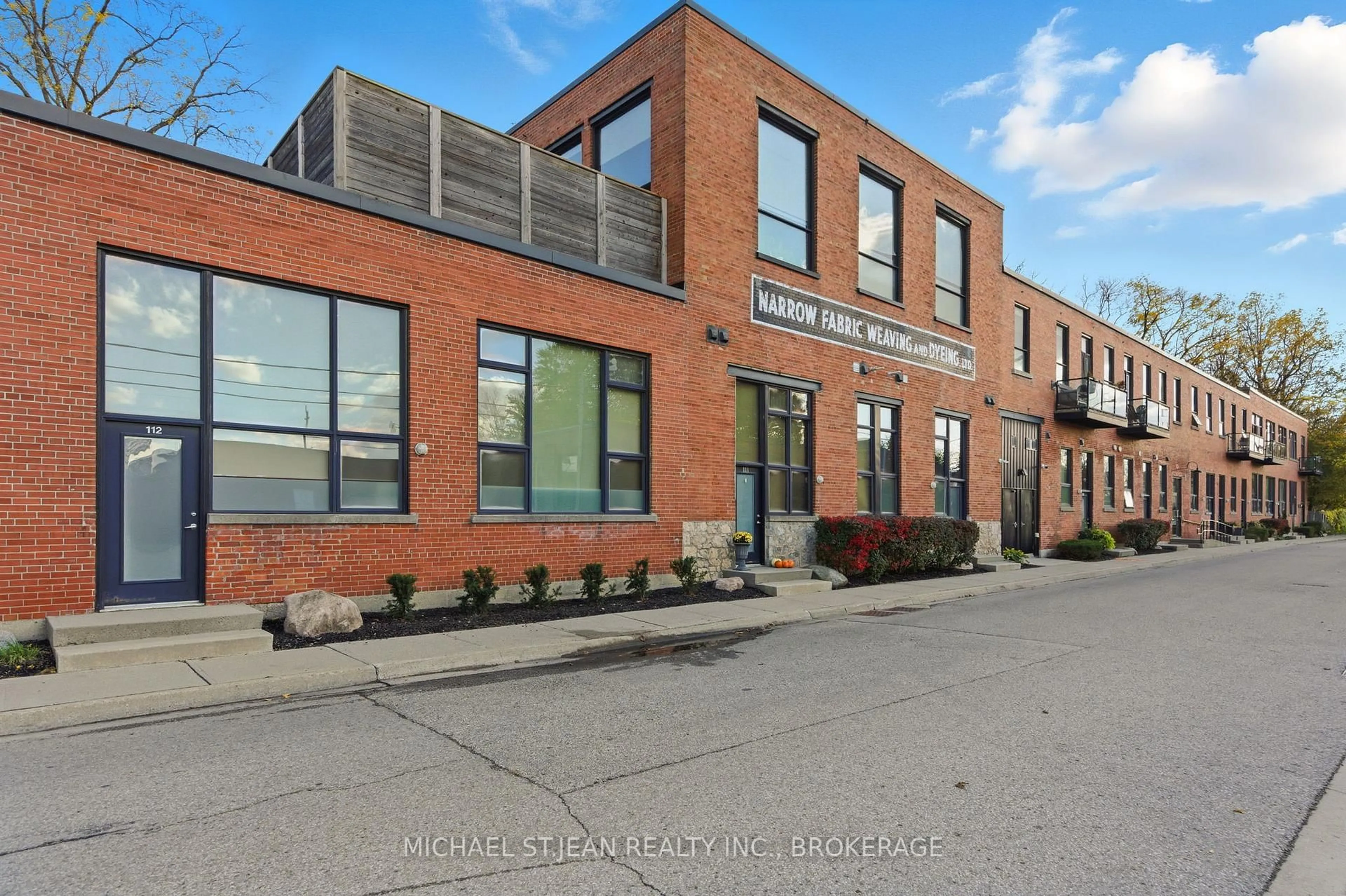 Home with brick exterior material, building for 85 Spruce St #203, Cambridge Ontario N1R 4K4