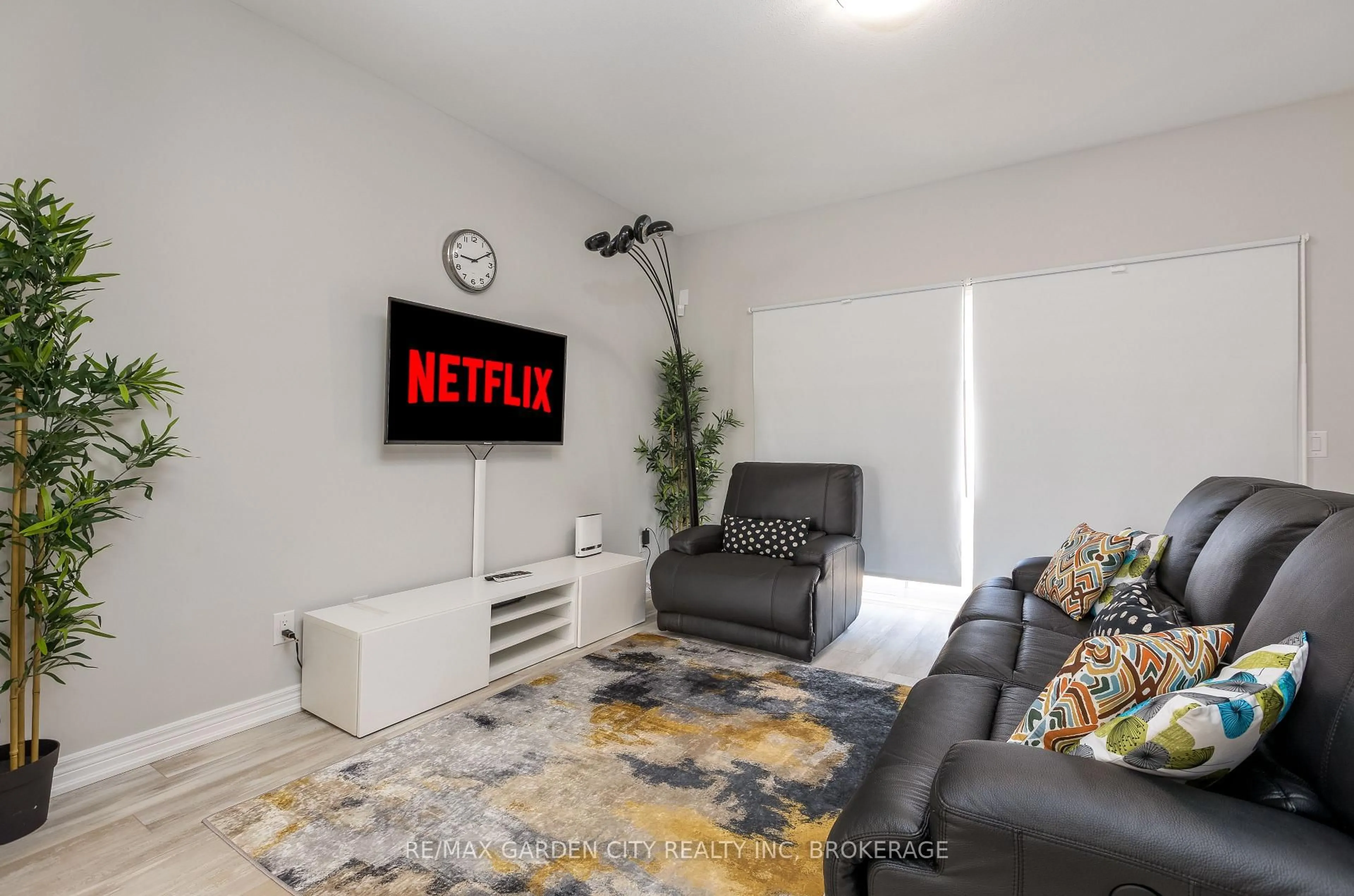 Unknown for 33 Bounty Ave, Thorold Ontario L2V 0H3