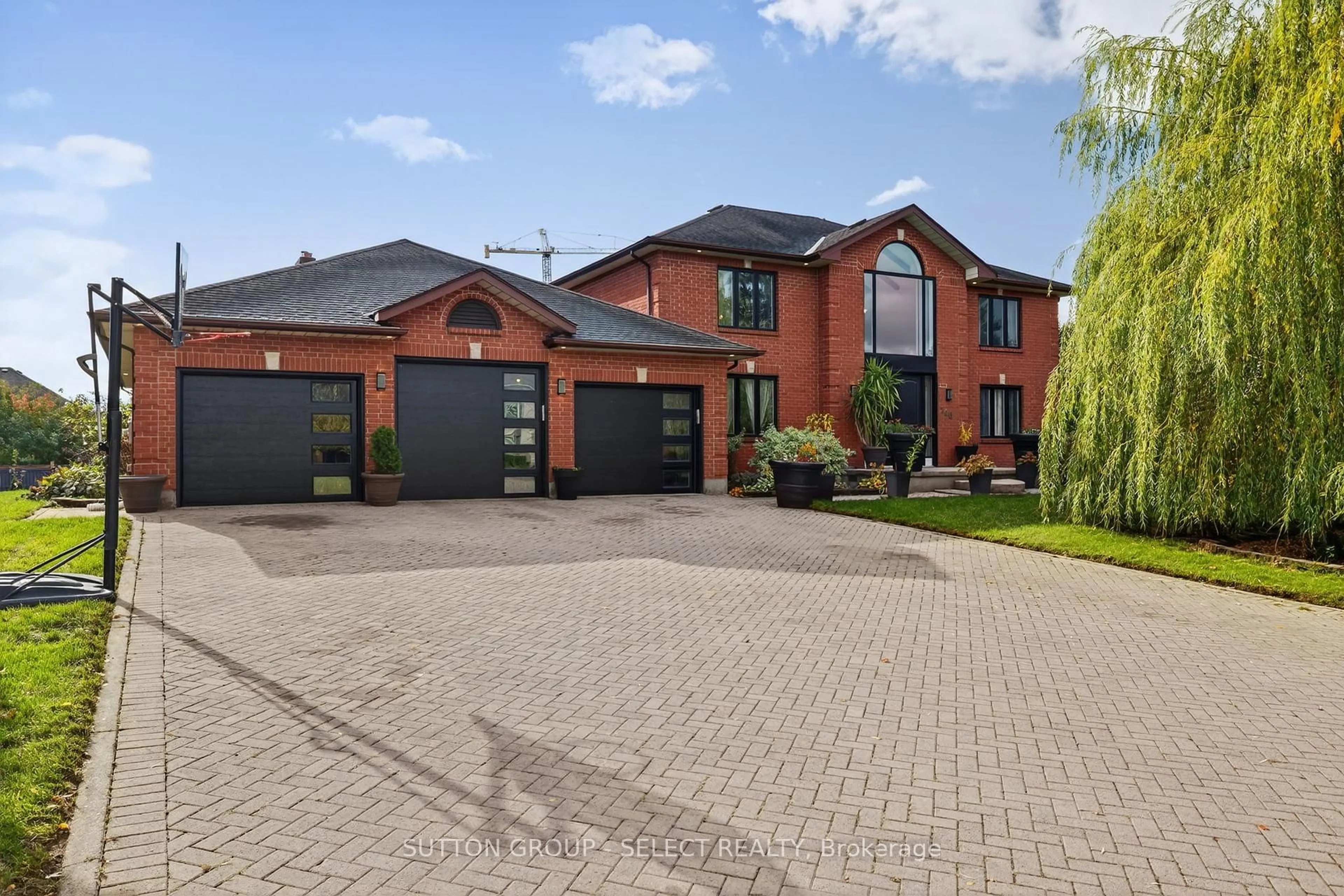 Home with brick exterior material, street for 700 Franklinway Cres, London North Ontario N6G 5C8