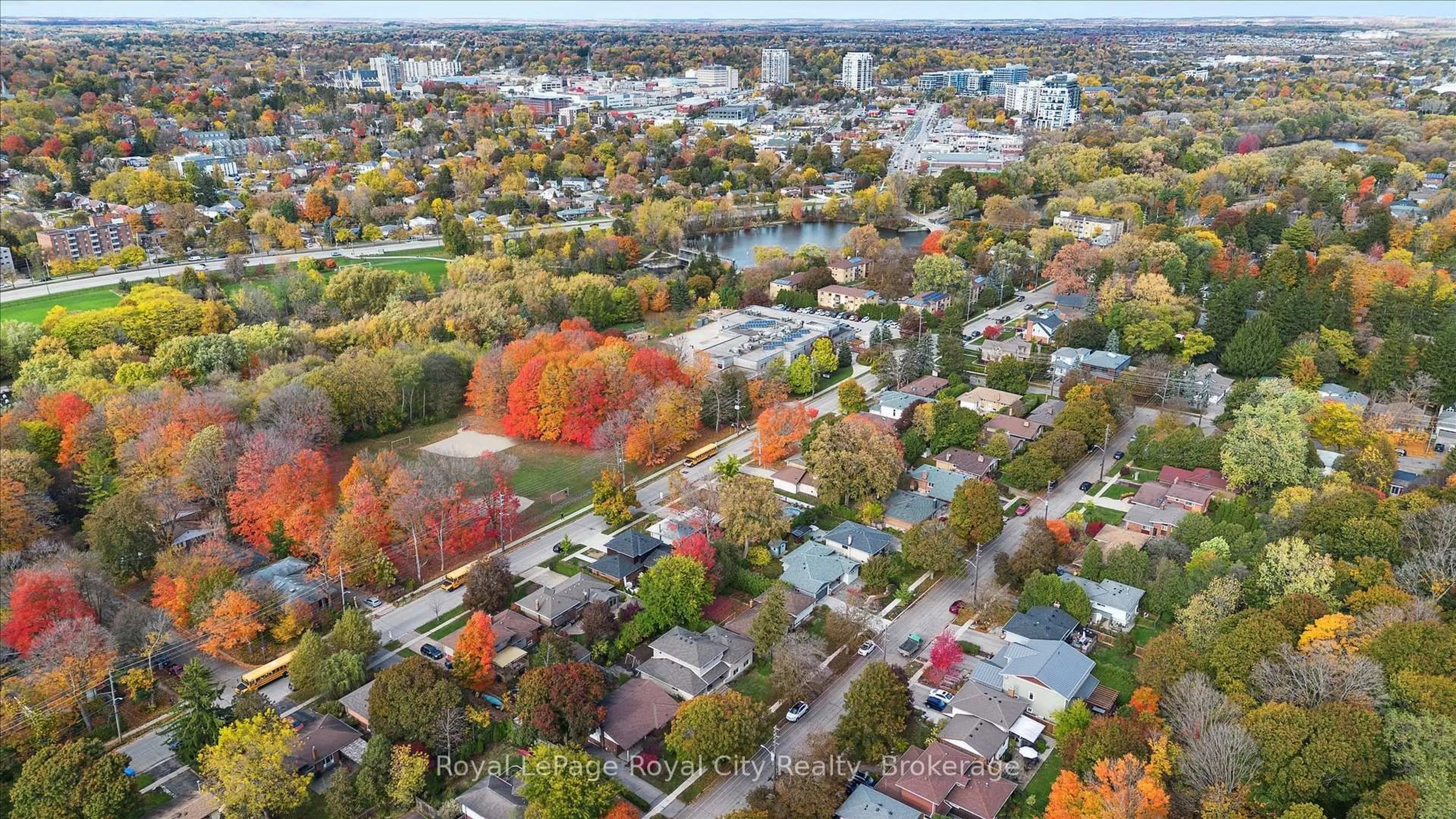 A pic from outside/outdoor area/front of a property/back of a property/a pic from drone, street for 27 Cedar St, Guelph Ontario N1G 1B9