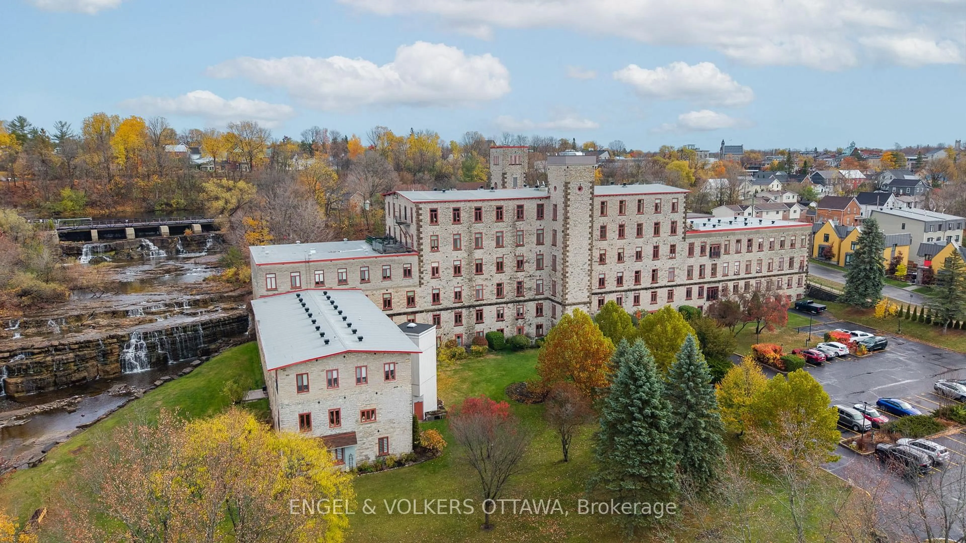 A pic from outside/outdoor area/front of a property/back of a property/a pic from drone, building for 1 Rosamond St #208, Almonte Ontario K0A 1A0