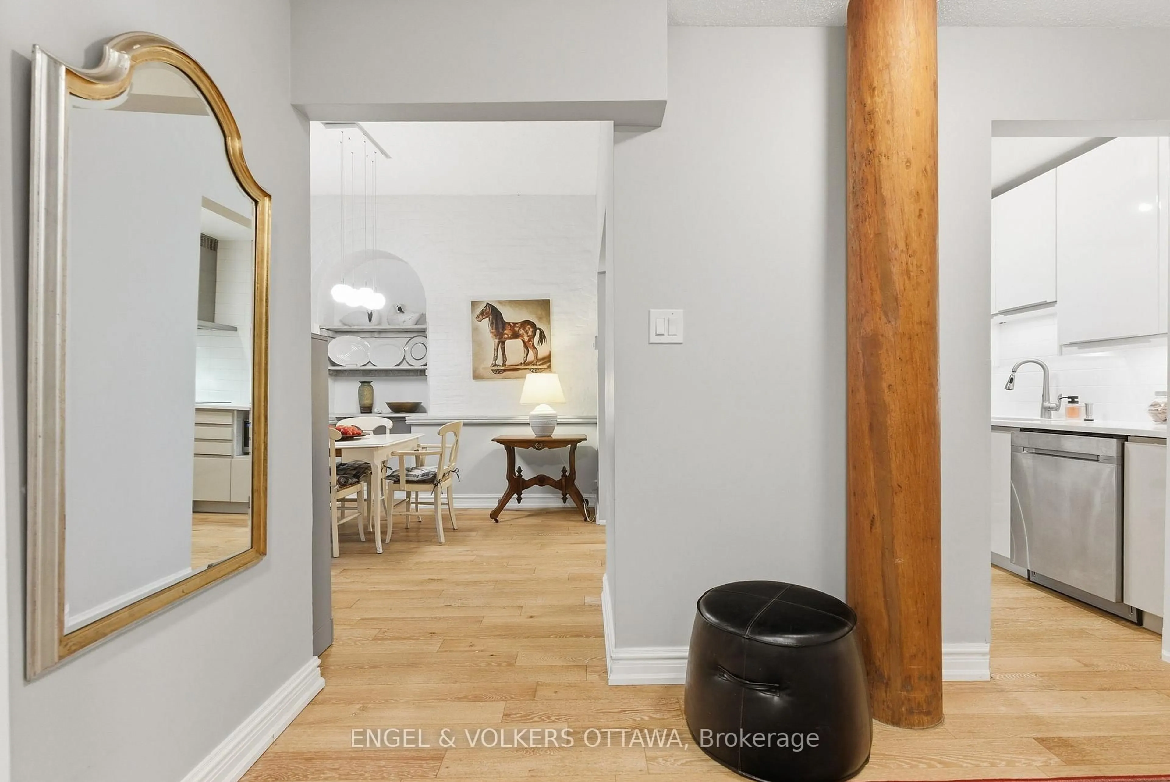 Indoor entryway for 1 Rosamond St #208, Almonte Ontario K0A 1A0