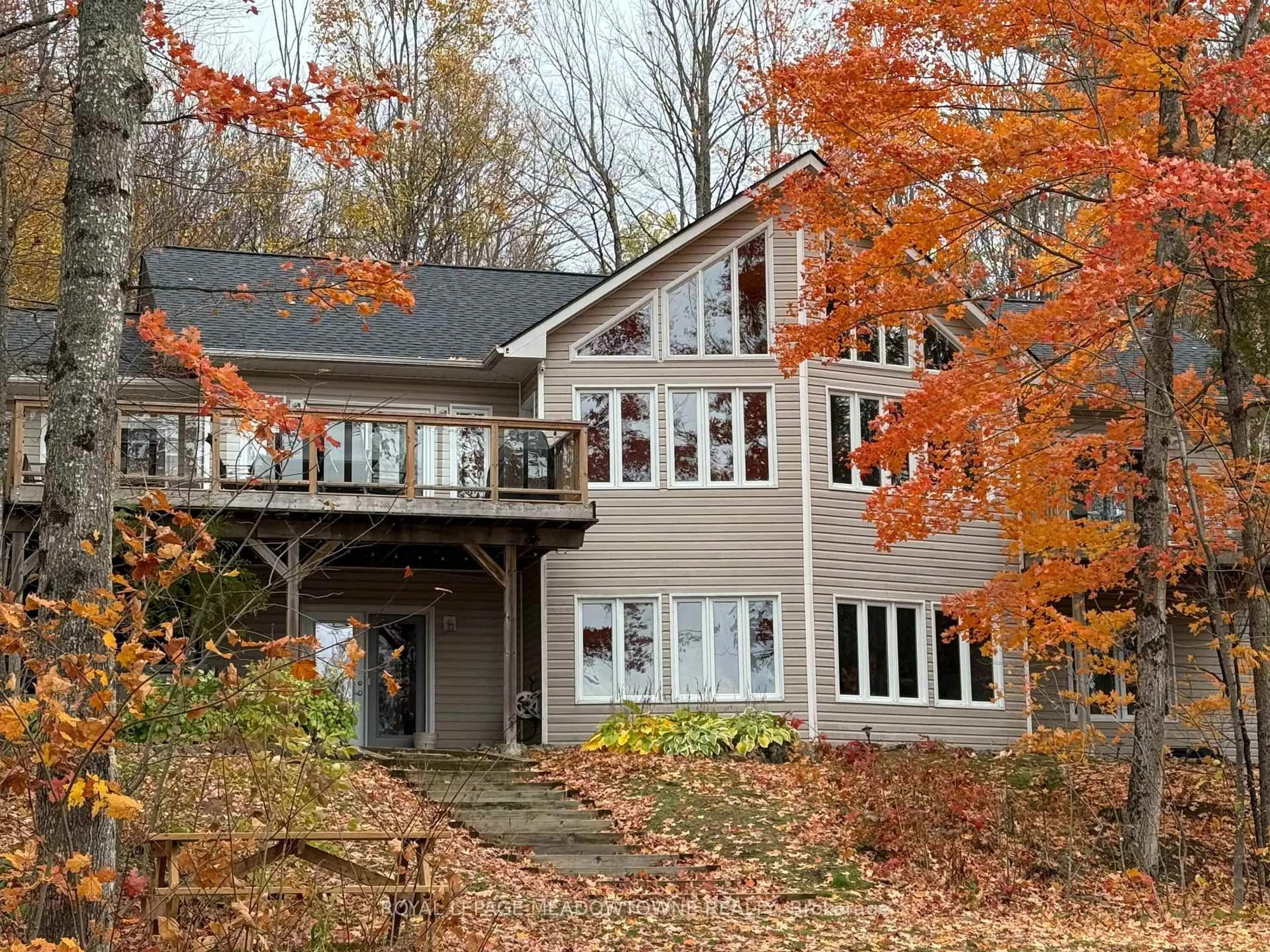 Home with vinyl exterior material, water/lake/river/ocean view for 1658 Hospitality Rd, Minden Hills Ontario K0M 2K0