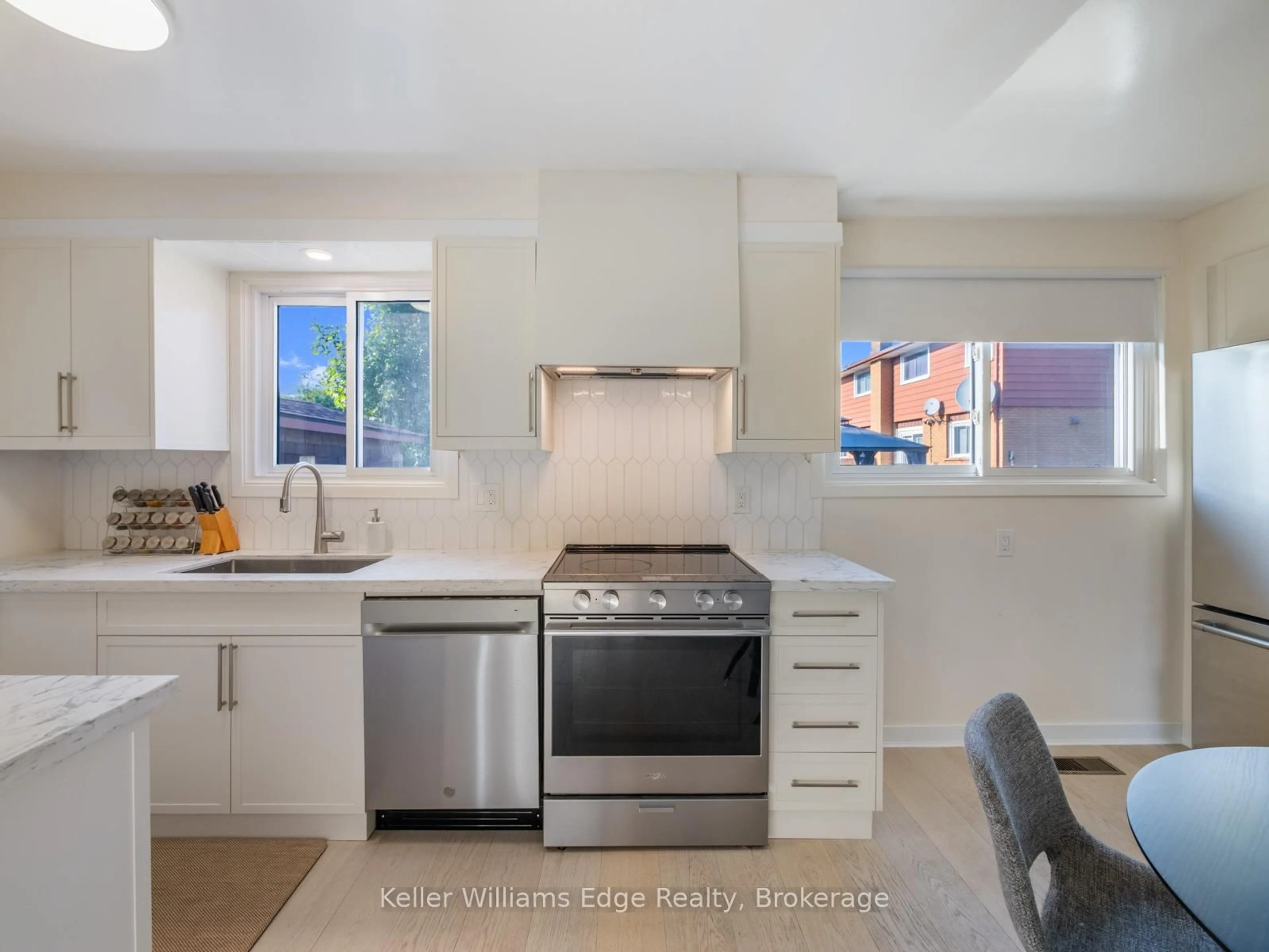 Unknown for 153 Dudhope Ave, Cambridge Ontario N1R 4T9