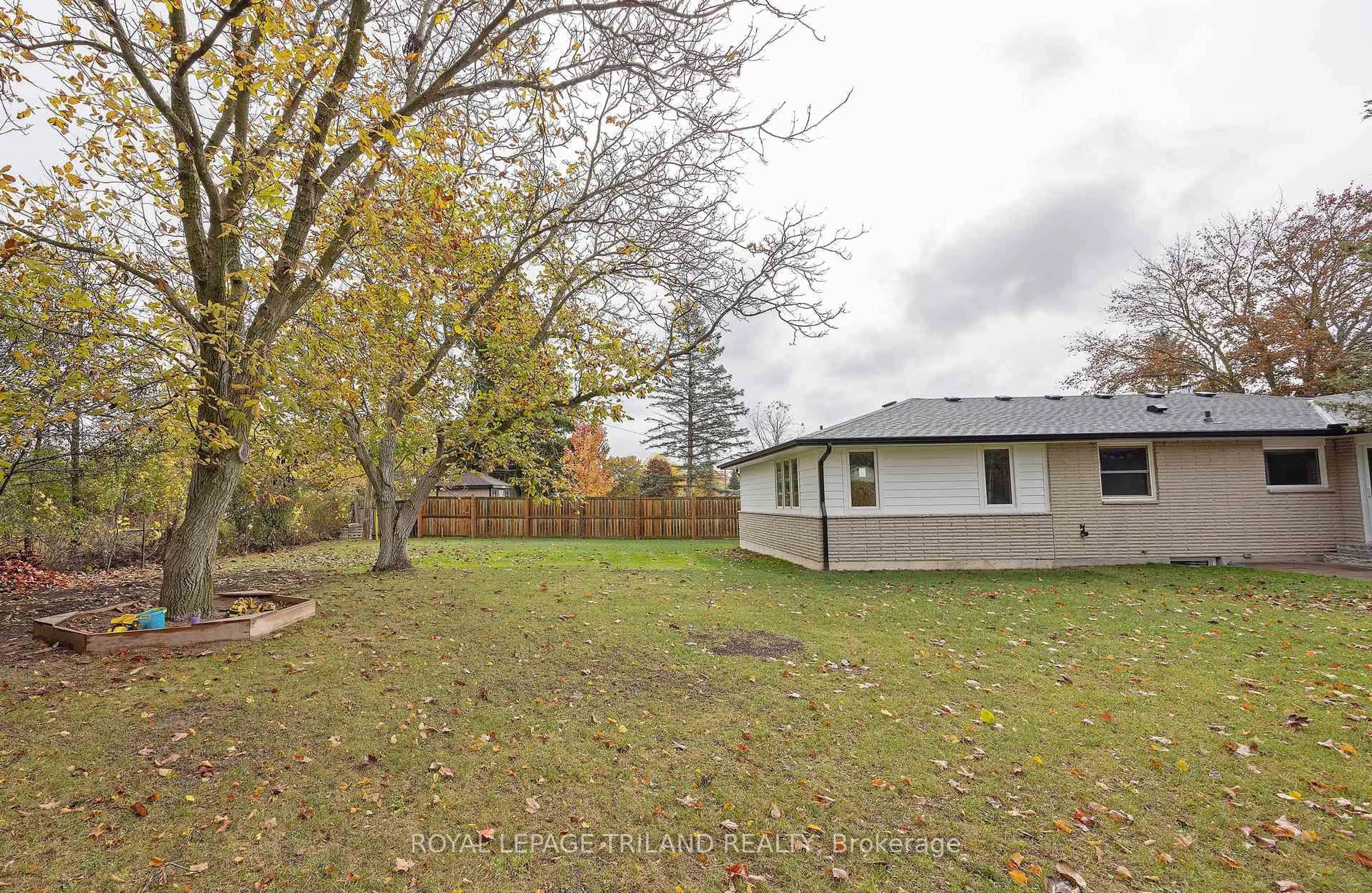 Unknown for 10117 Lynhurst Park Dr, Southwold Ontario N5P 2E5
