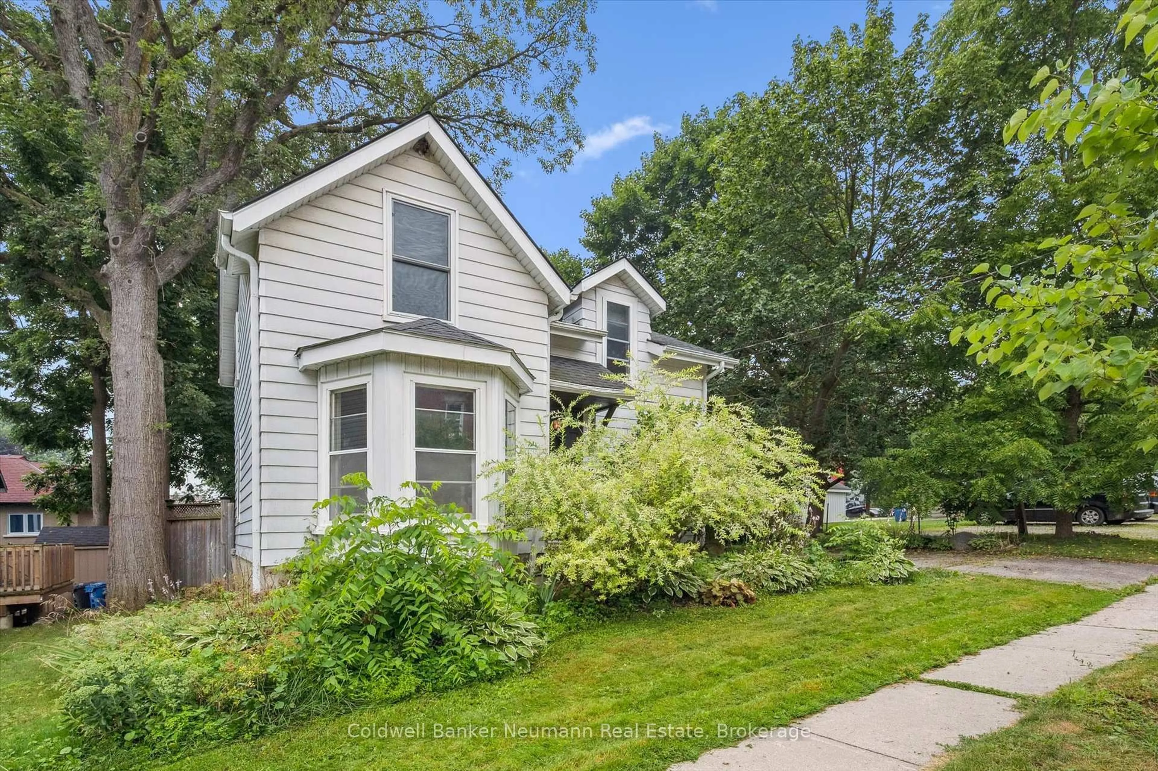 Home with vinyl exterior material, street for 49 Dublin St, Guelph Ontario N1H 4M1