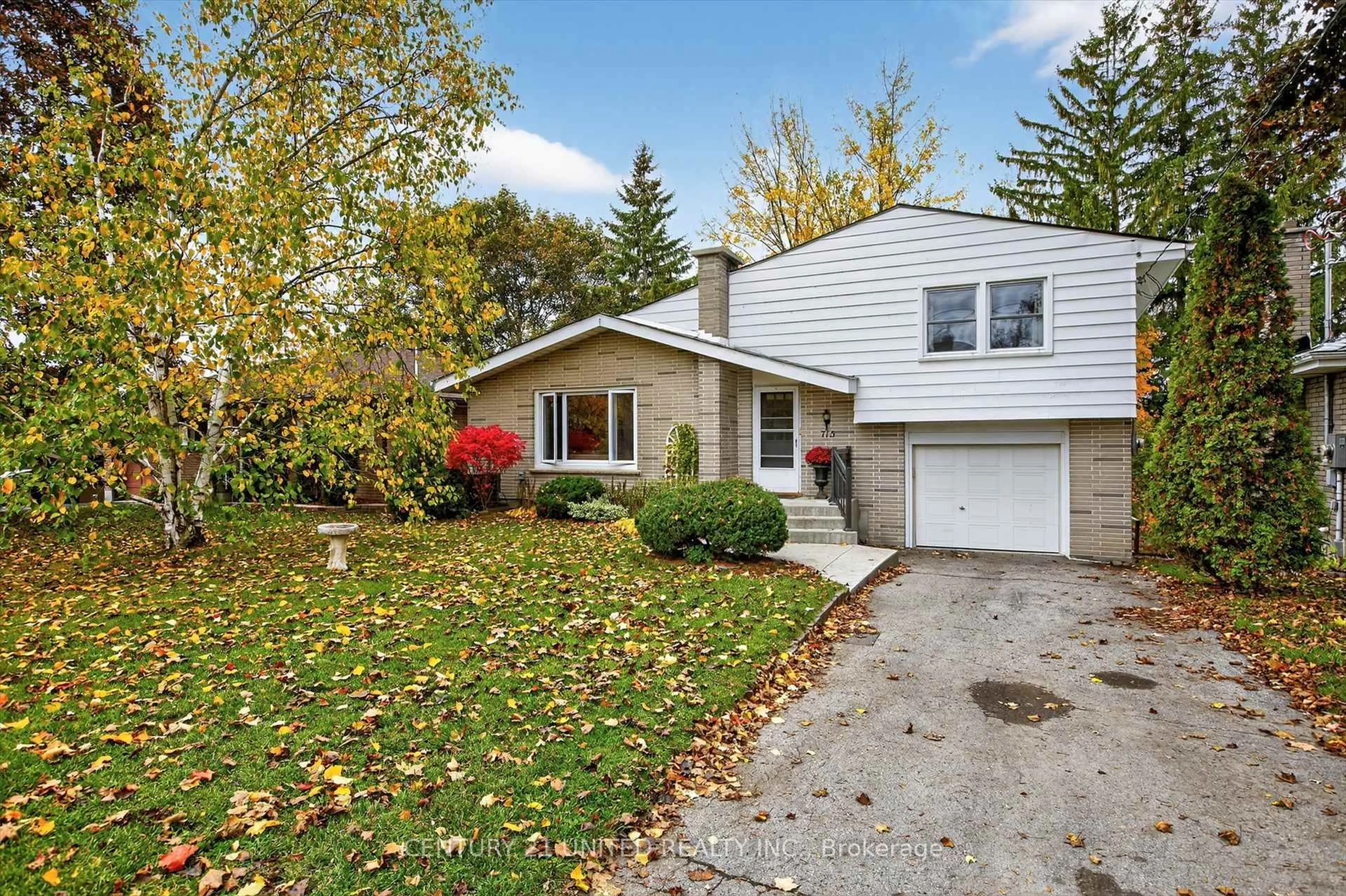 Home with vinyl exterior material, street for 715 Stannor Dr, Peterborough Ontario K9J 4S9