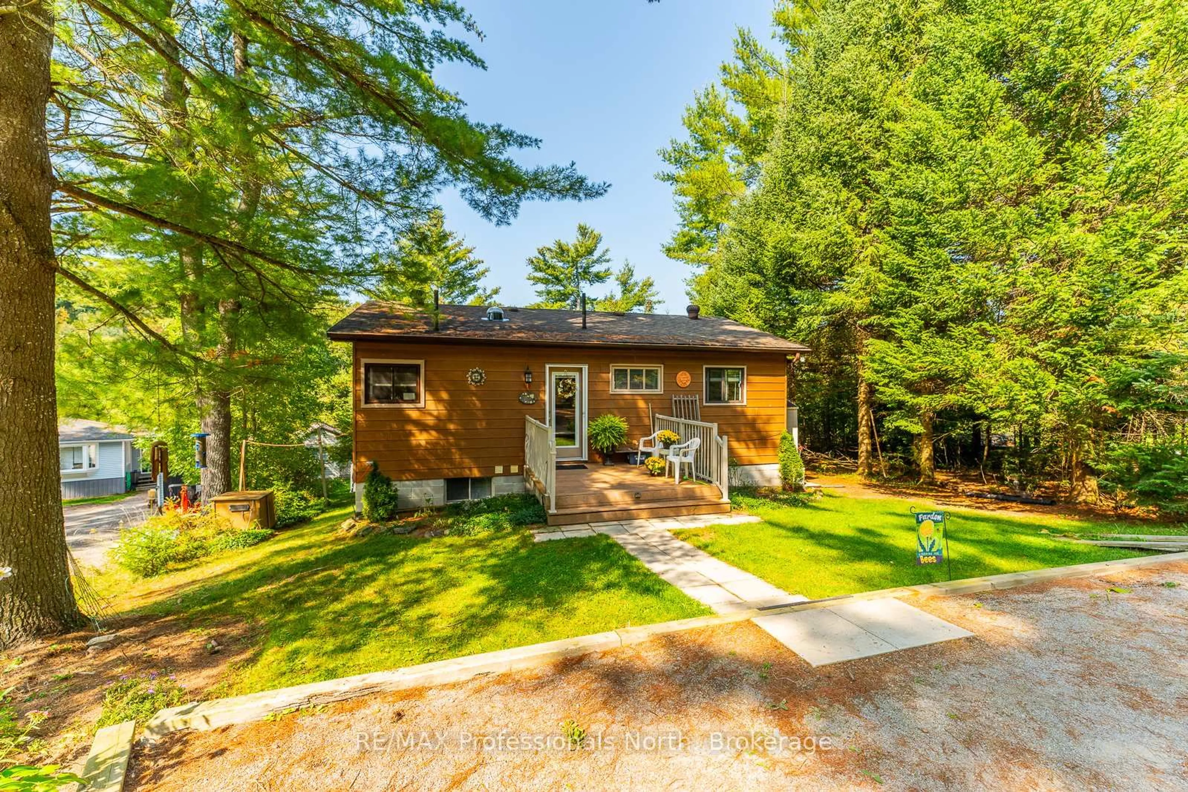 Unknown for 1029 LOYALIST Dr, Minden Hills Ontario K0M 2K0