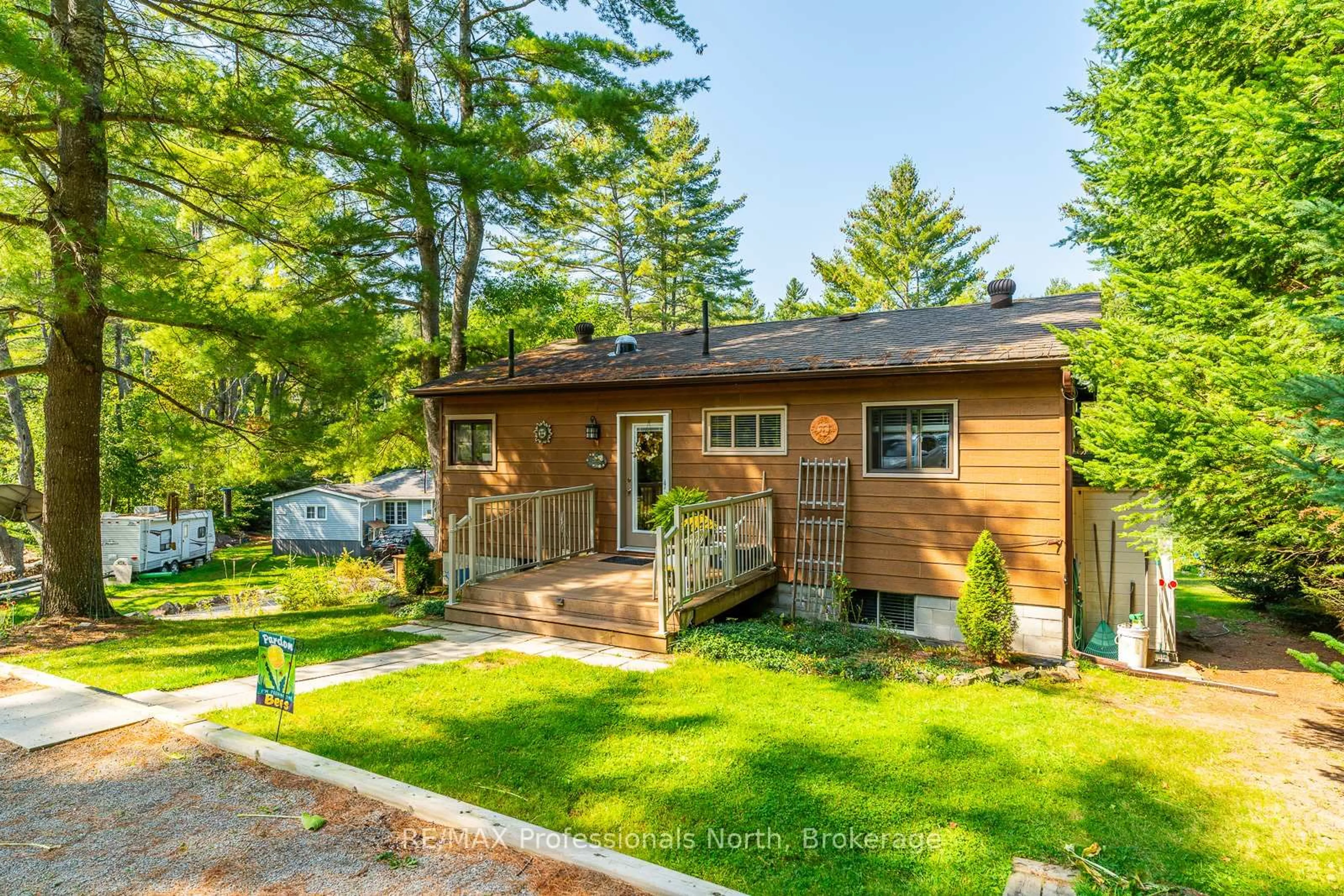 Unknown for 1029 LOYALIST Dr, Minden Hills Ontario K0M 2K0