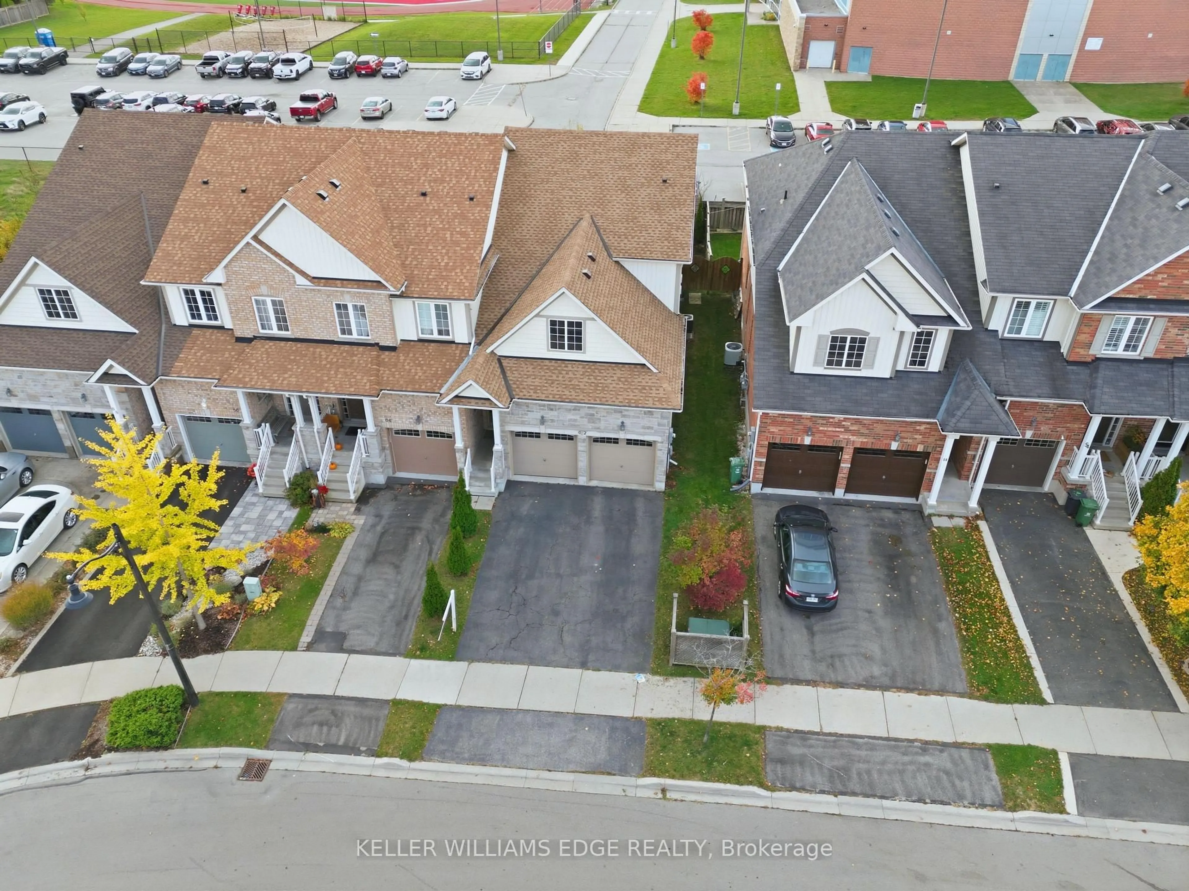 A pic from outside/outdoor area/front of a property/back of a property/a pic from drone, street for 62 Browview Dr, Hamilton Ontario L1B 1L9