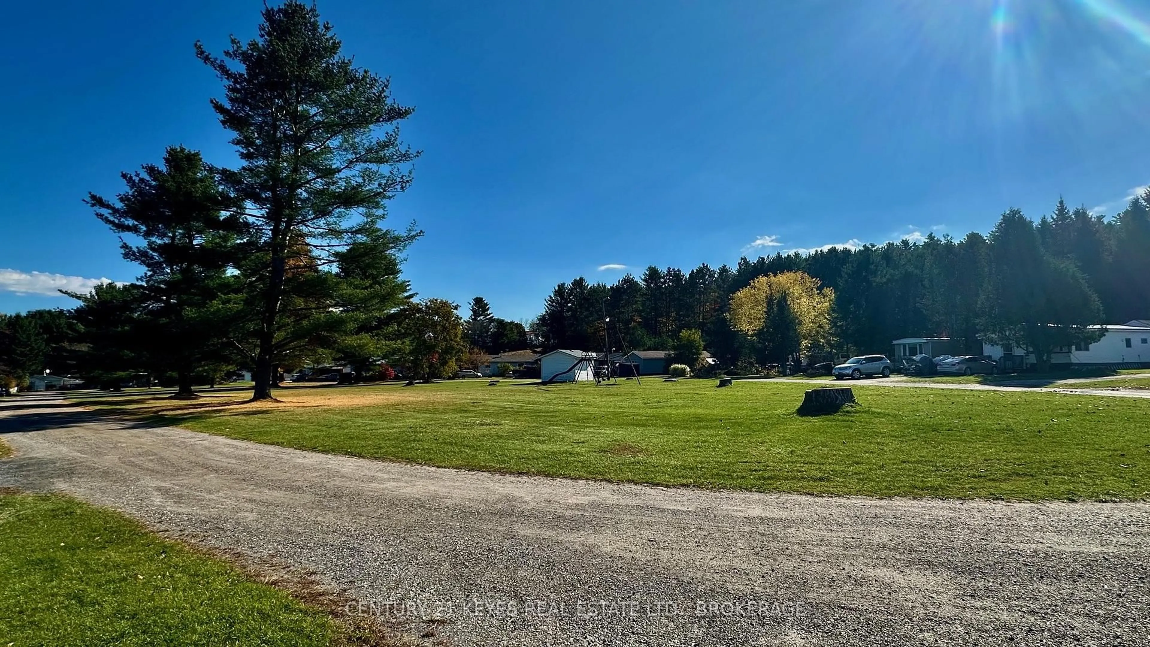 A pic from outside/outdoor area/front of a property/back of a property/a pic from drone, unknown for 104 Ellisville Rd #16, Leeds and the Thousand Islands Ontario K0H 2N0