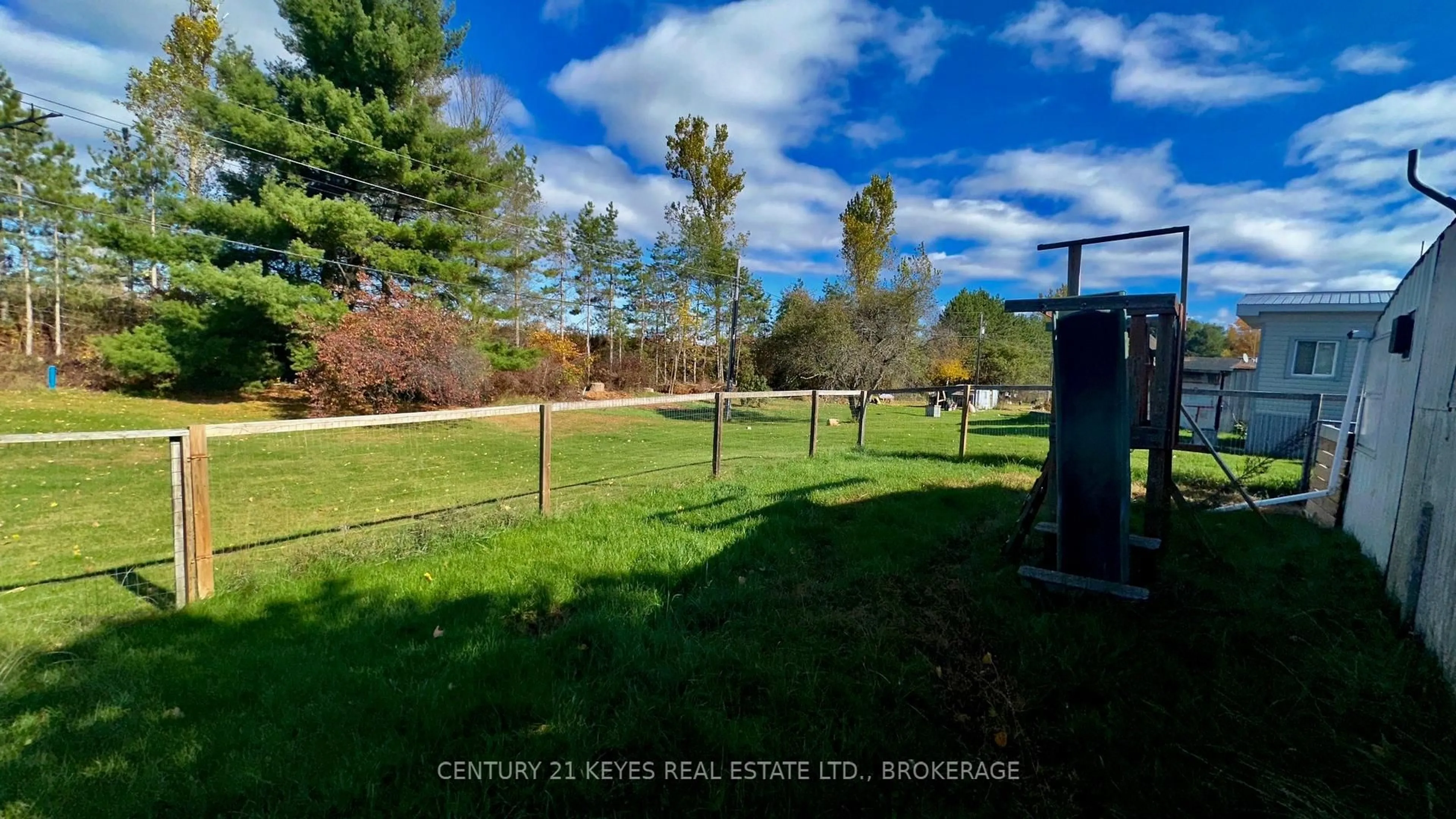 A pic from outside/outdoor area/front of a property/back of a property/a pic from drone, water/lake/river/ocean view for 104 Ellisville Rd #16, Leeds and the Thousand Islands Ontario K0H 2N0