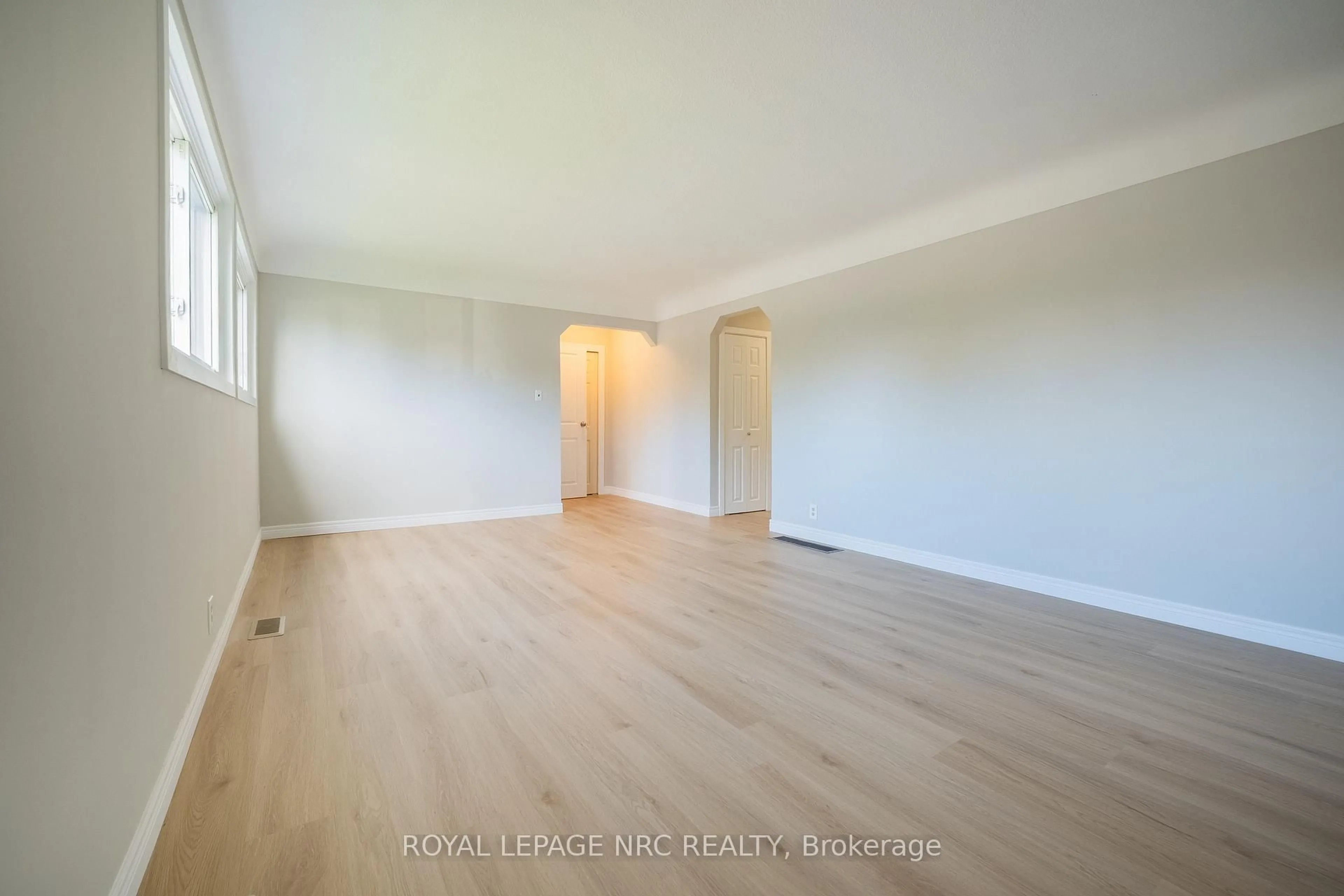 A pic of a room for 42 Fawell Ave, St. Catharines Ontario L2S 2V6