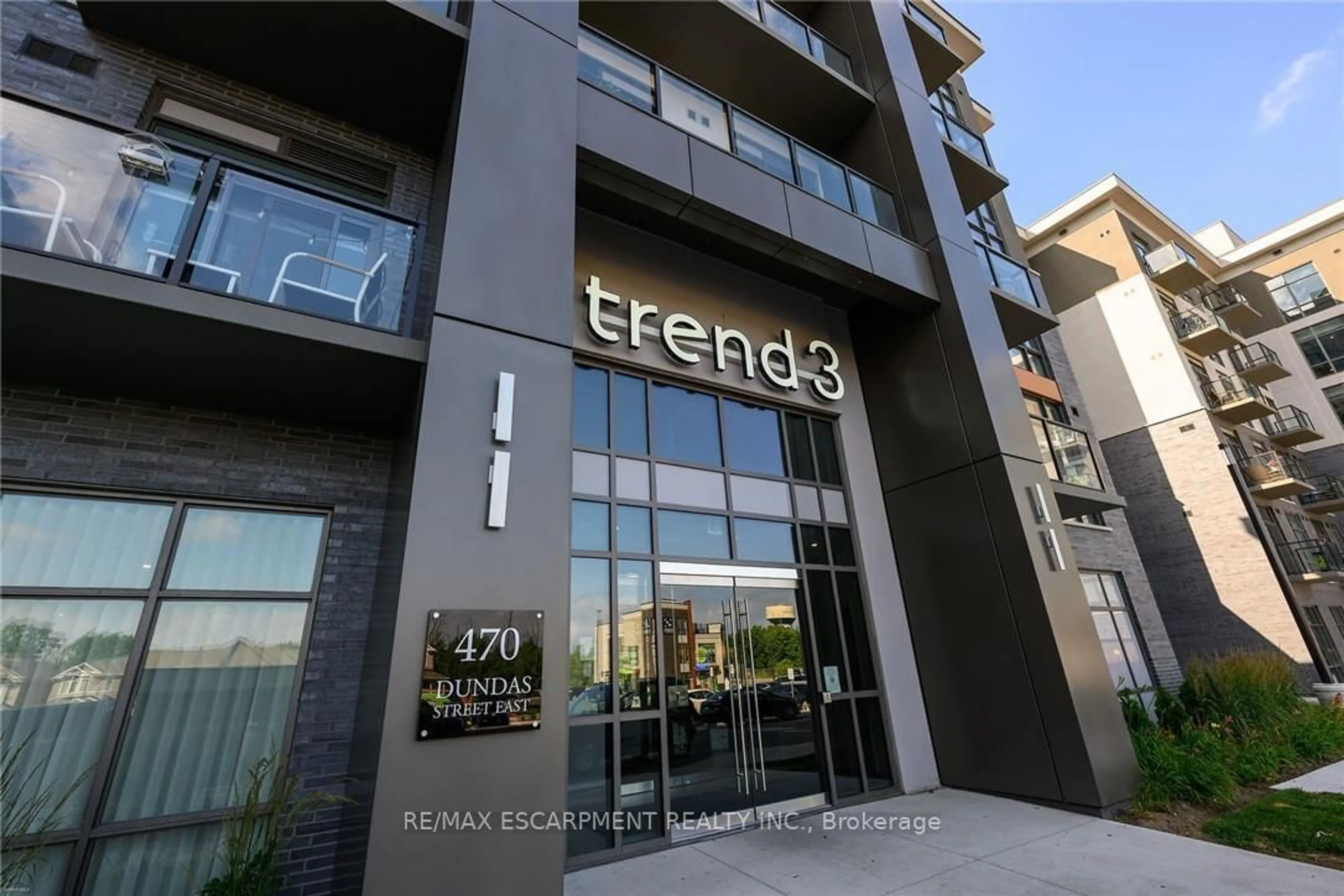 Indoor entryway for 470 Dundas St #416, Hamilton Ontario L8B 2A6