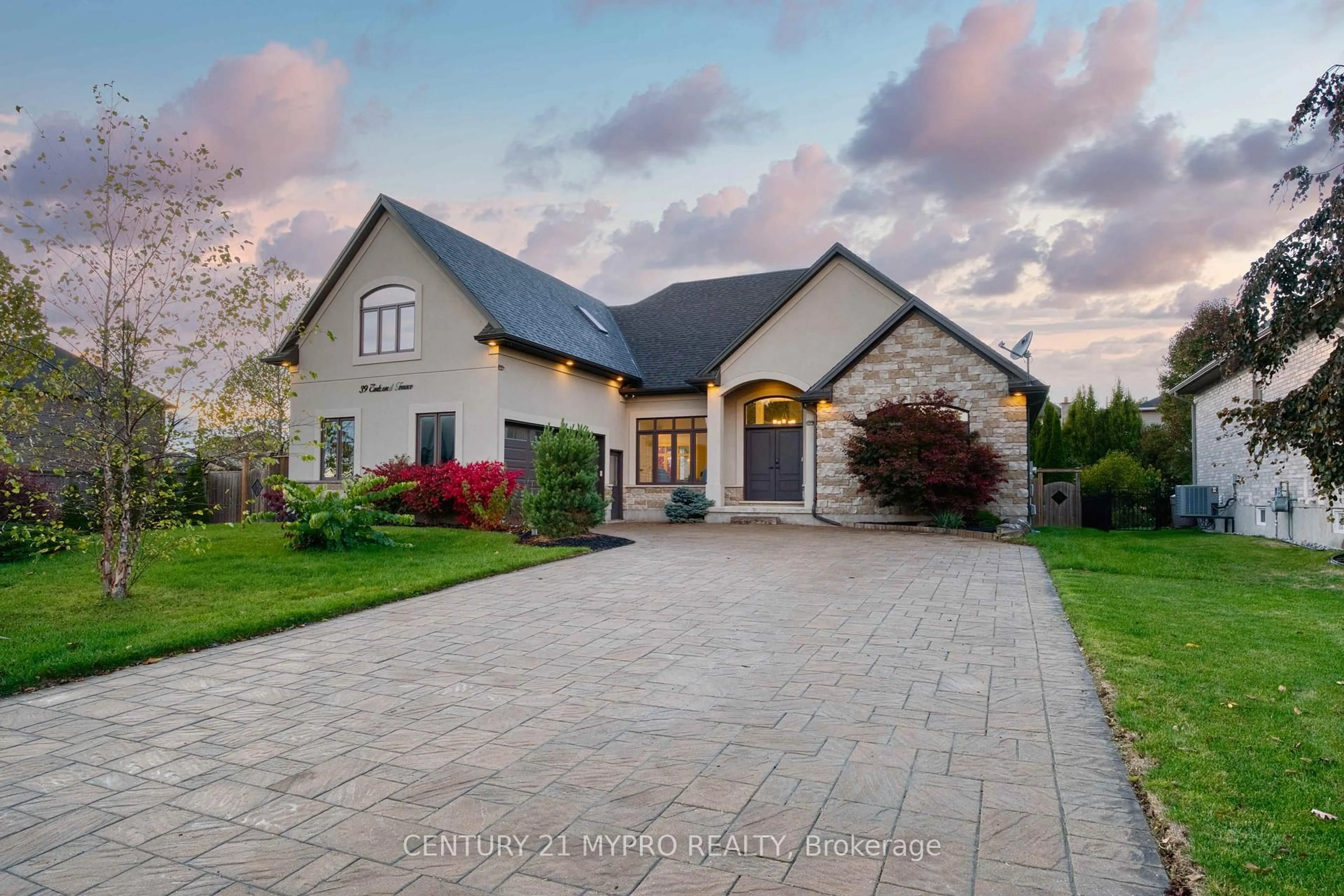 Home with brick exterior material, street for 39 Earlscourt Terr, Middlesex Centre Ontario N0L 1R0